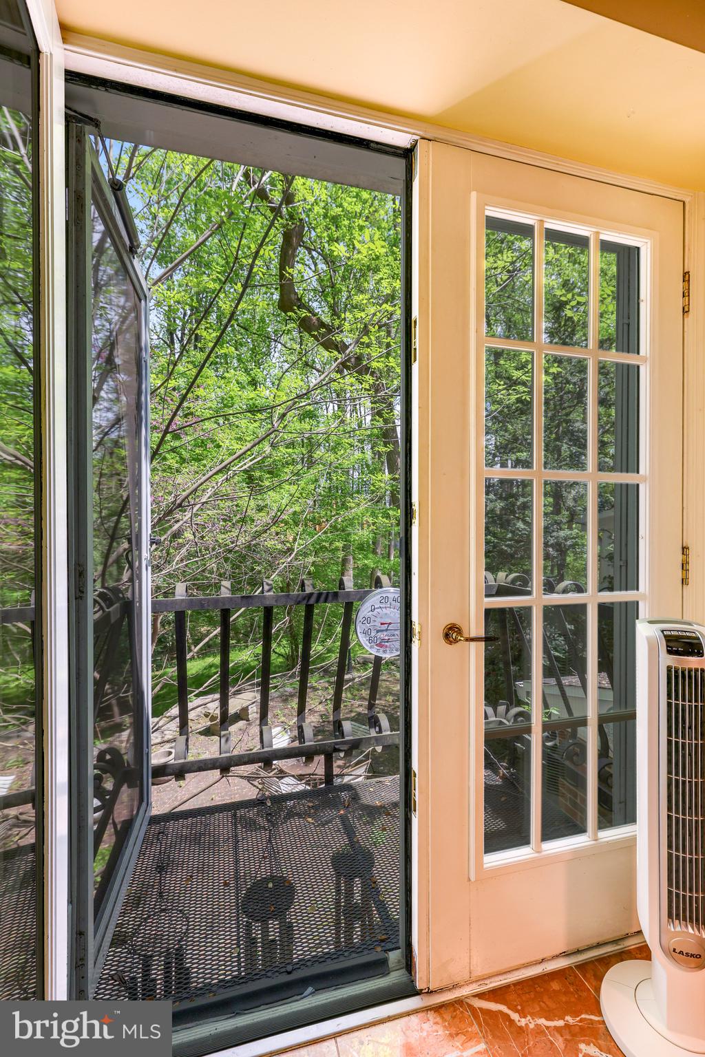 RIVER OAKS - Residential