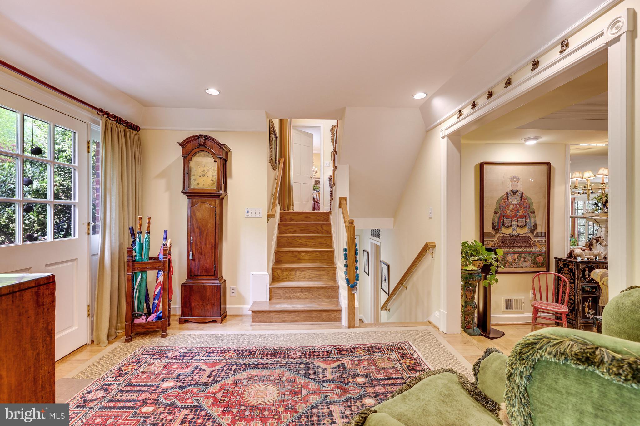 RIVER OAKS - Residential