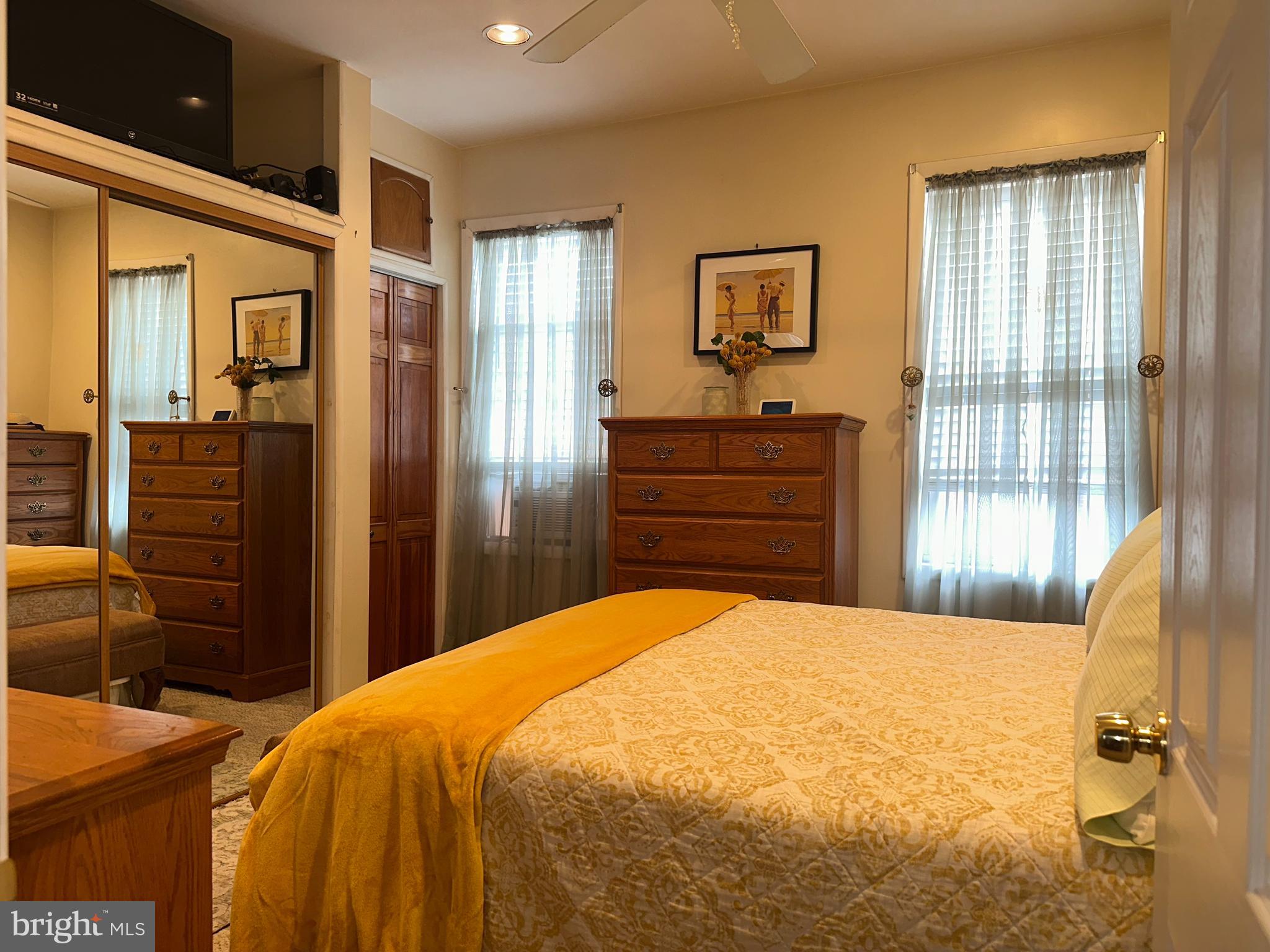 PORT RICHMOND - Residential