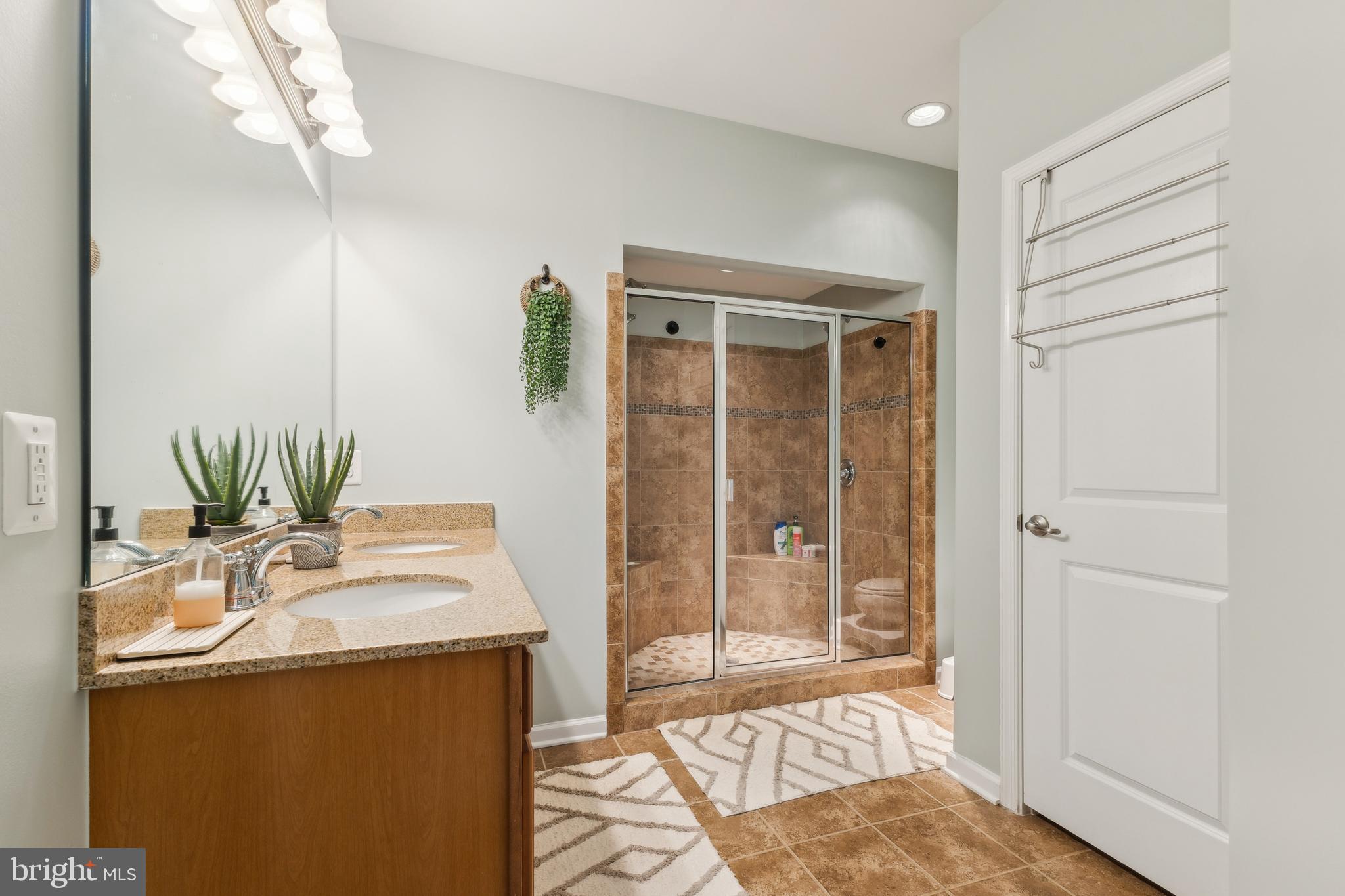 SOMERSET CONDO - Residential