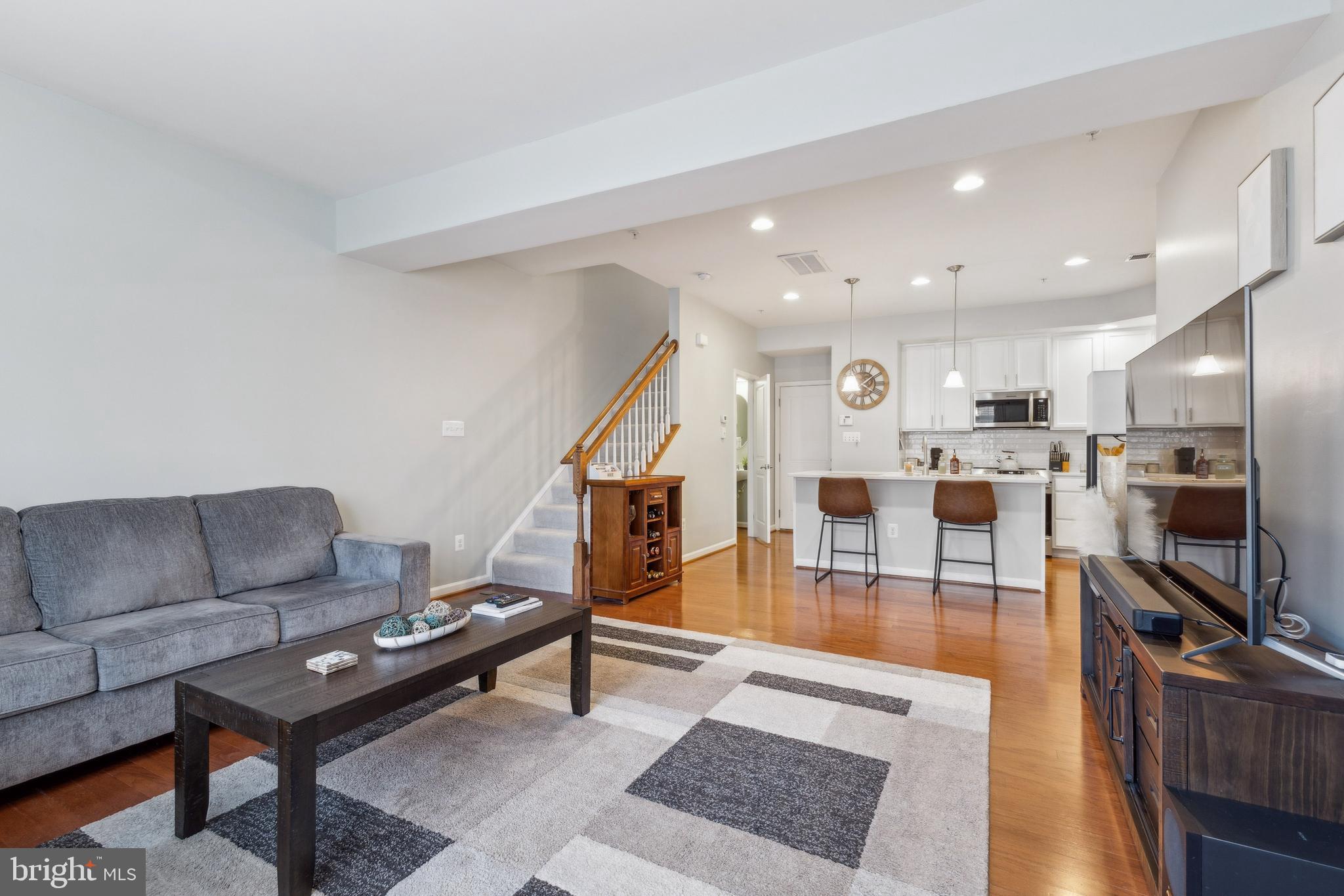 SOMERSET CONDO - Residential