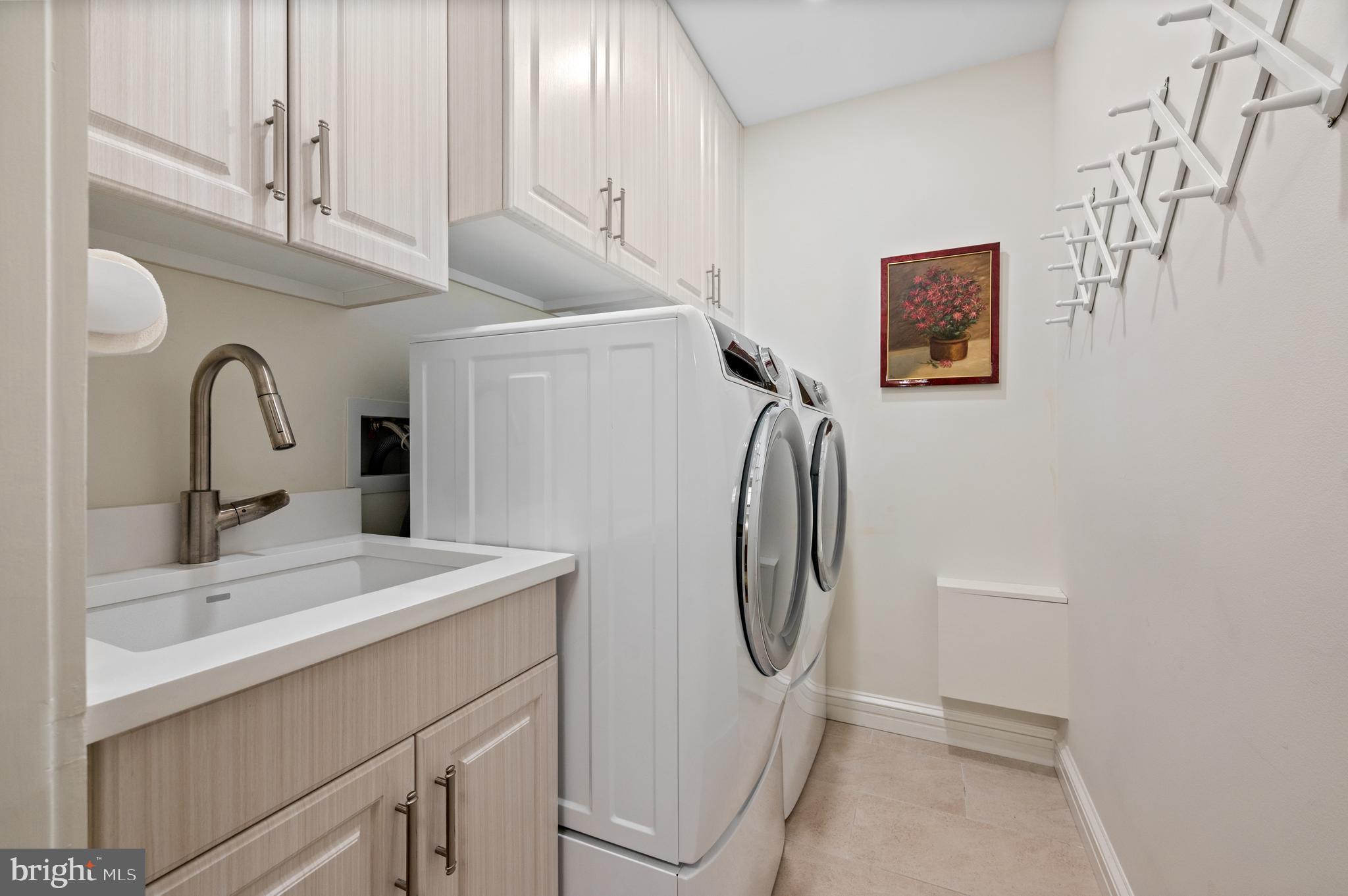 CORINTHIAN - Residential