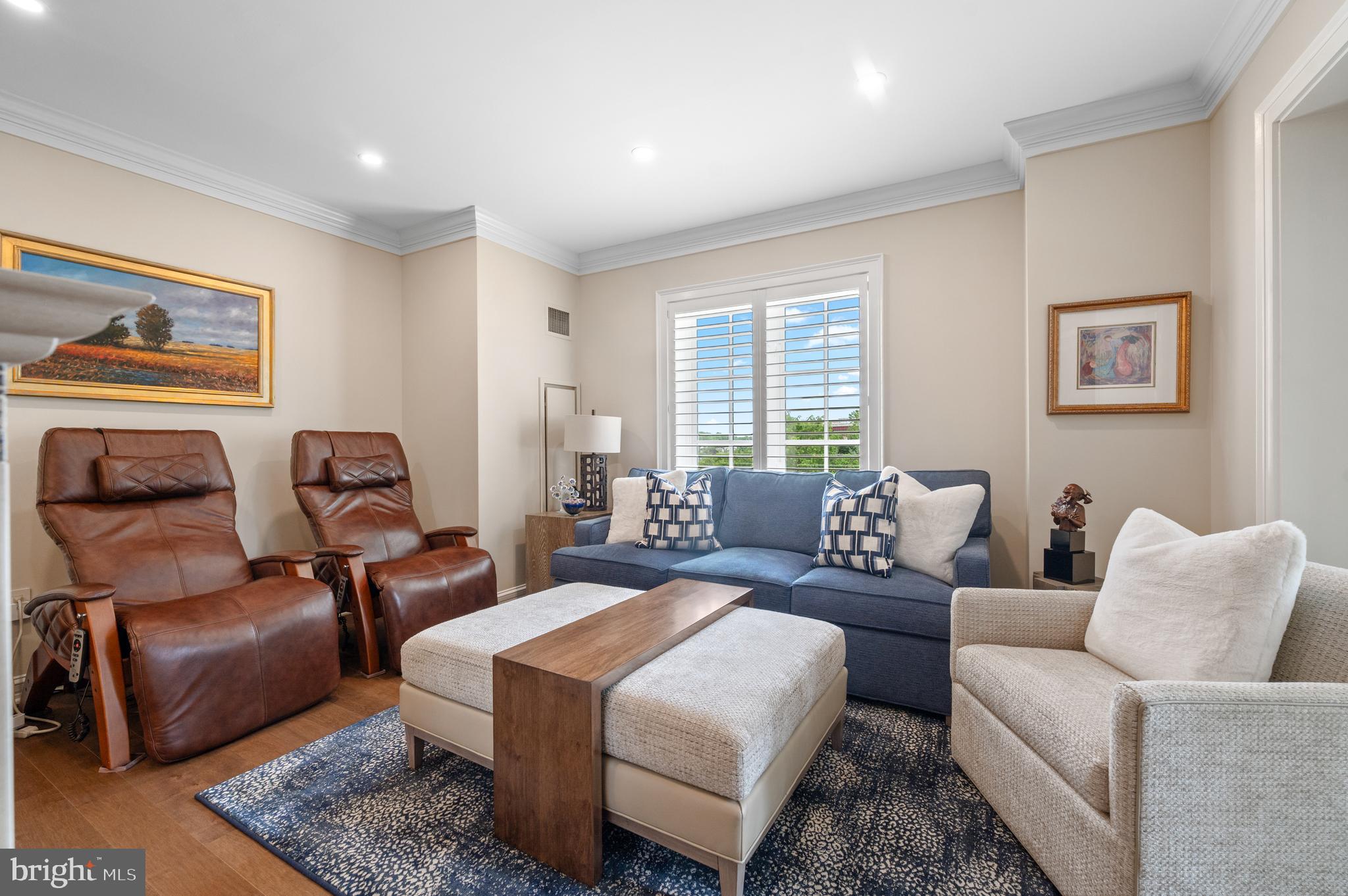 CORINTHIAN - Residential