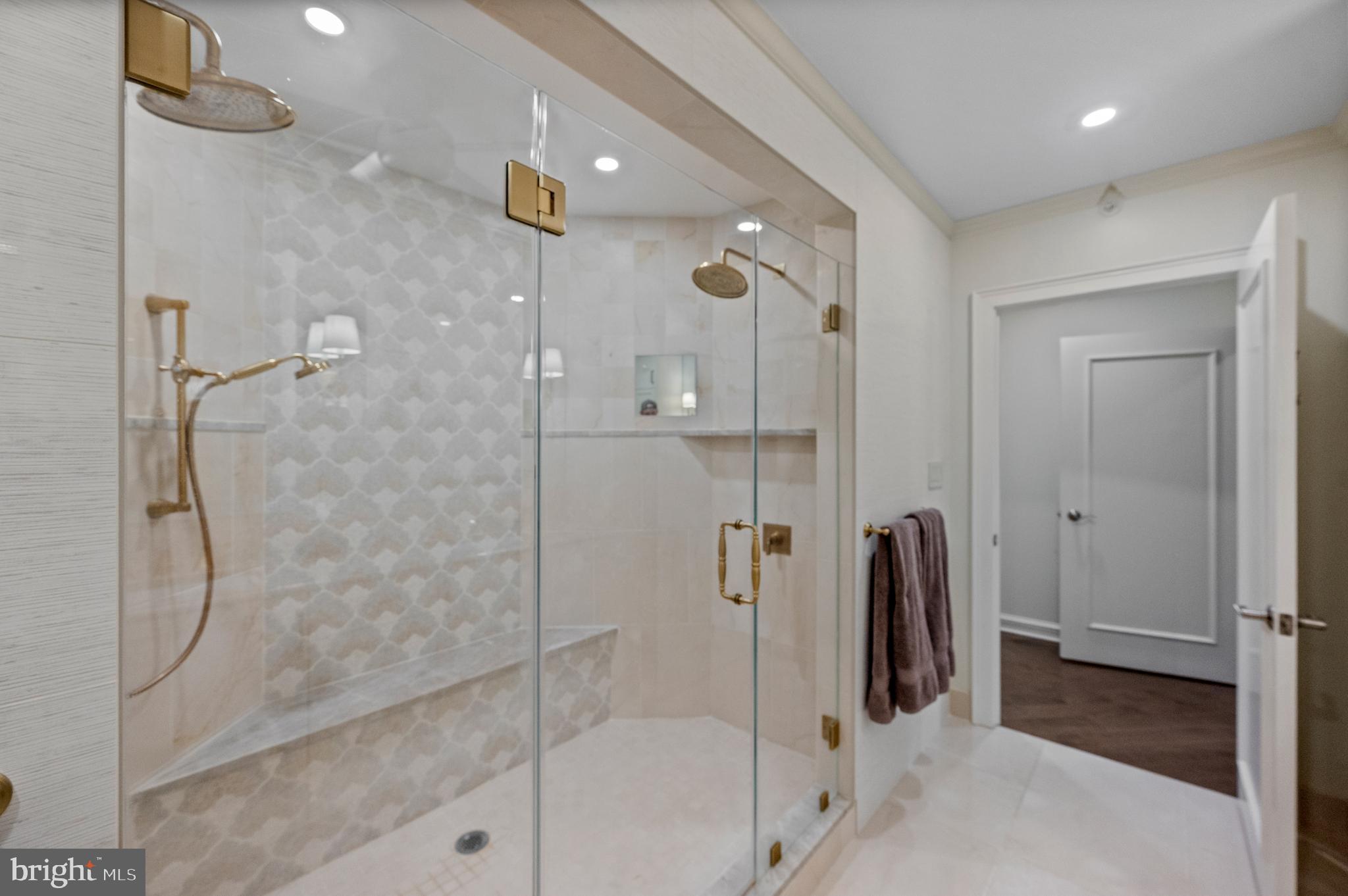 CORINTHIAN - Residential