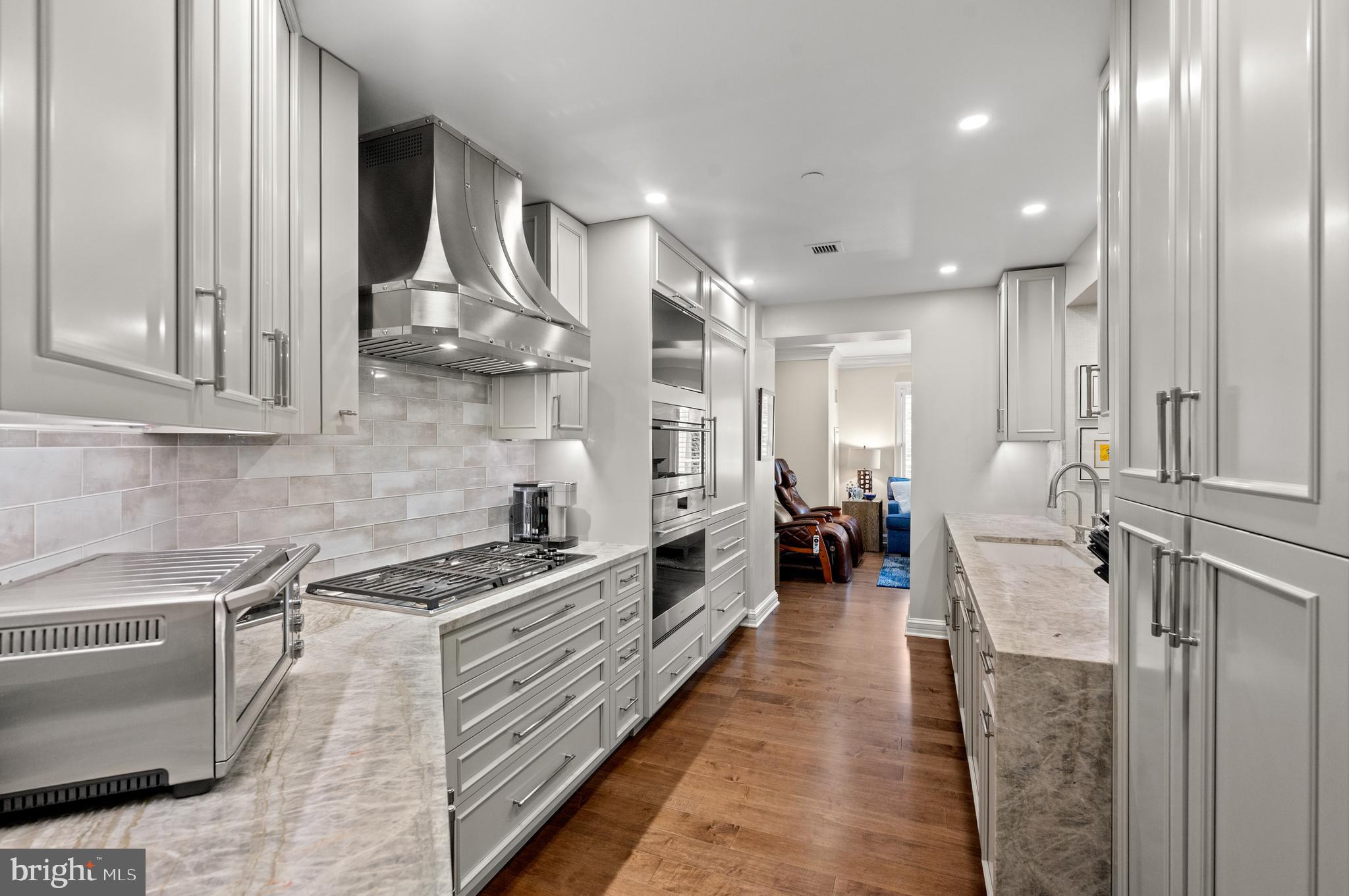 CORINTHIAN - Residential