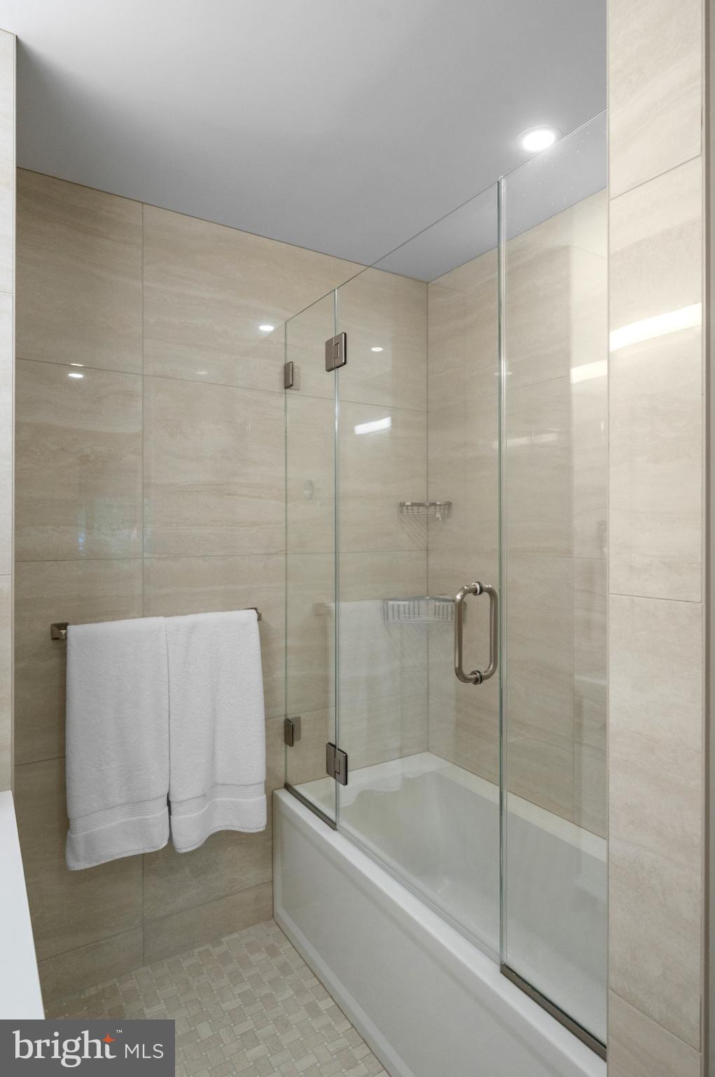 CORINTHIAN - Residential