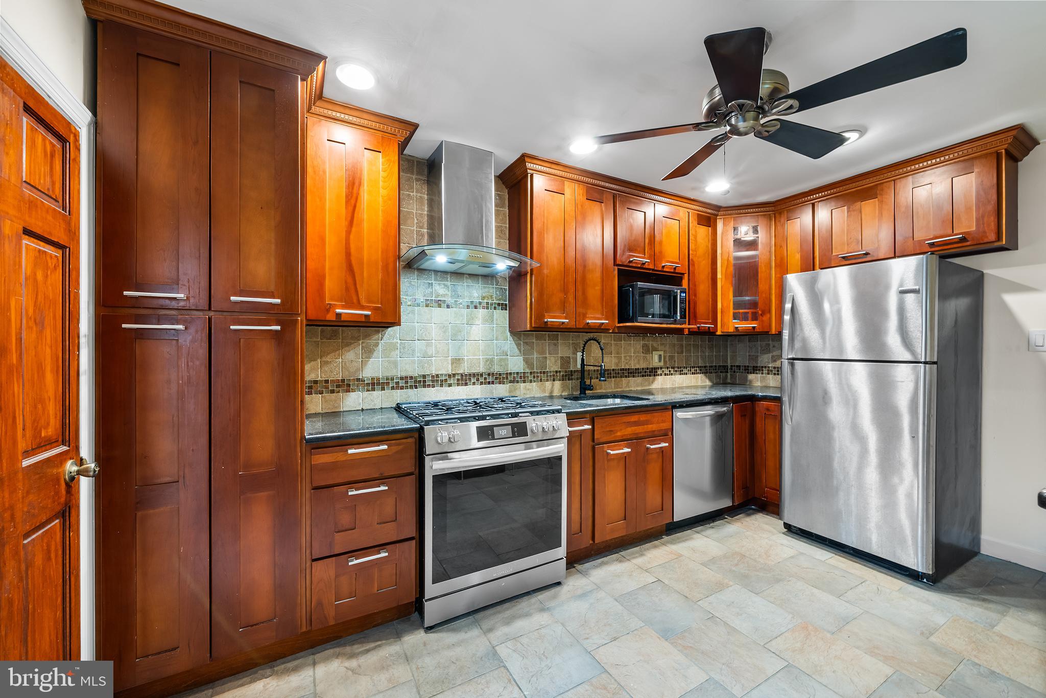 EAST PASSYUNK CROSSING - Residential Lease