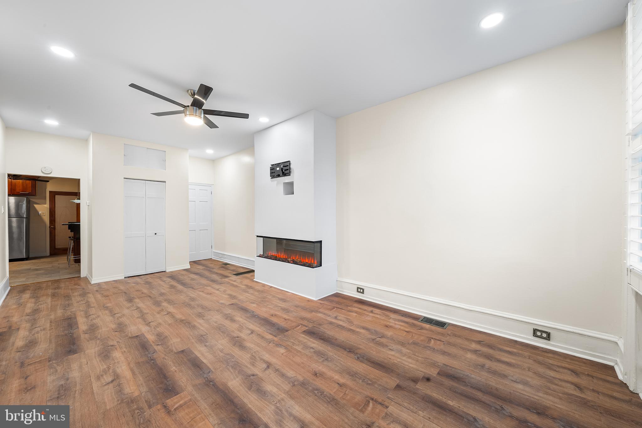 EAST PASSYUNK CROSSING - Residential Lease