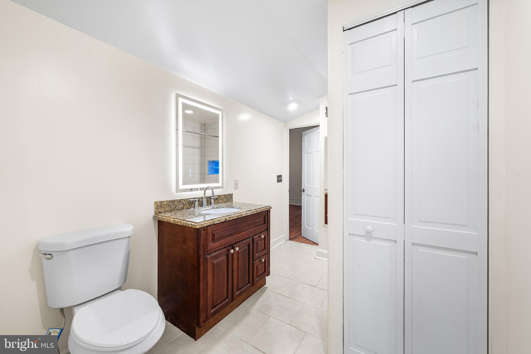 EAST PASSYUNK CROSSING - Residential Lease