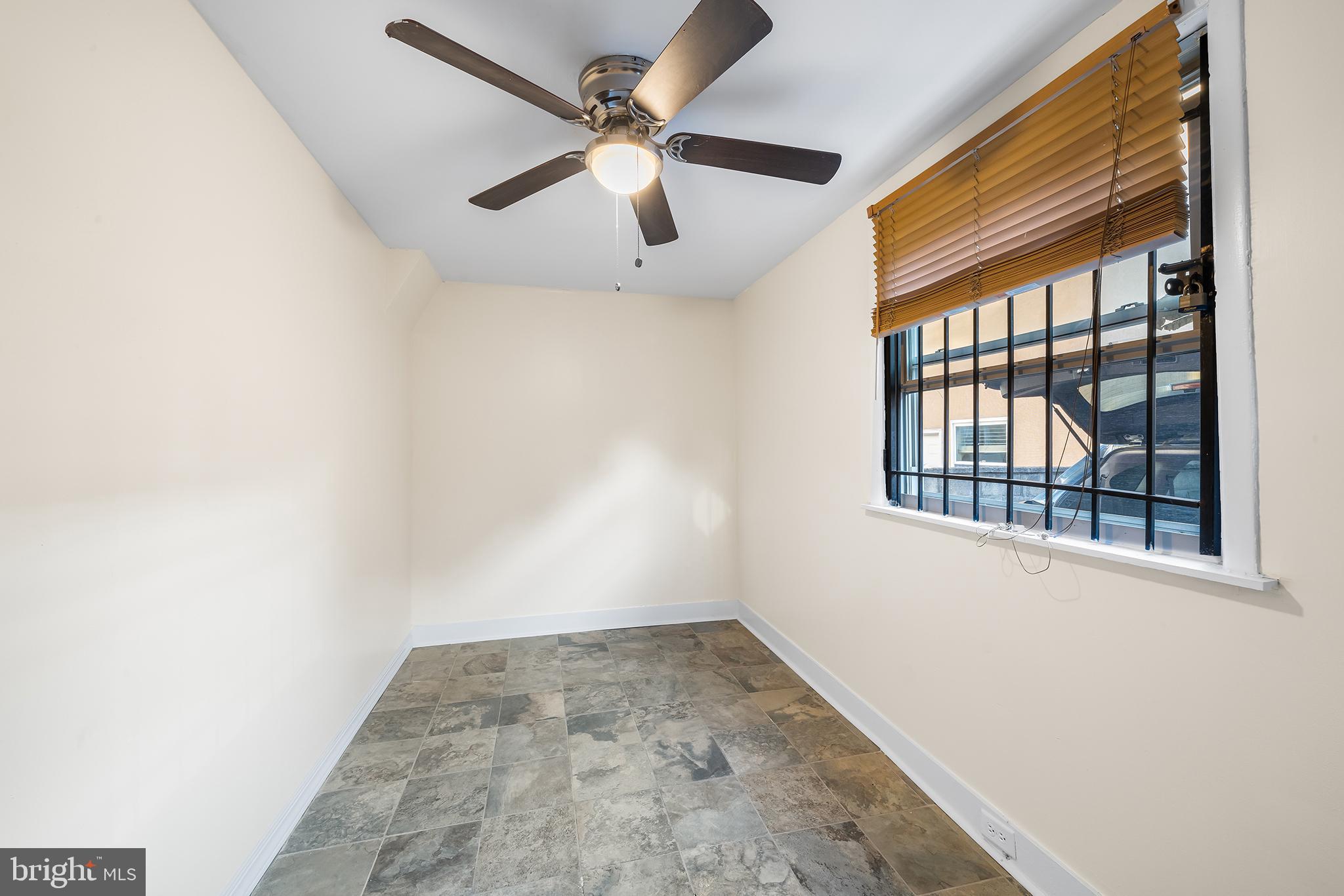 EAST PASSYUNK CROSSING - Residential Lease