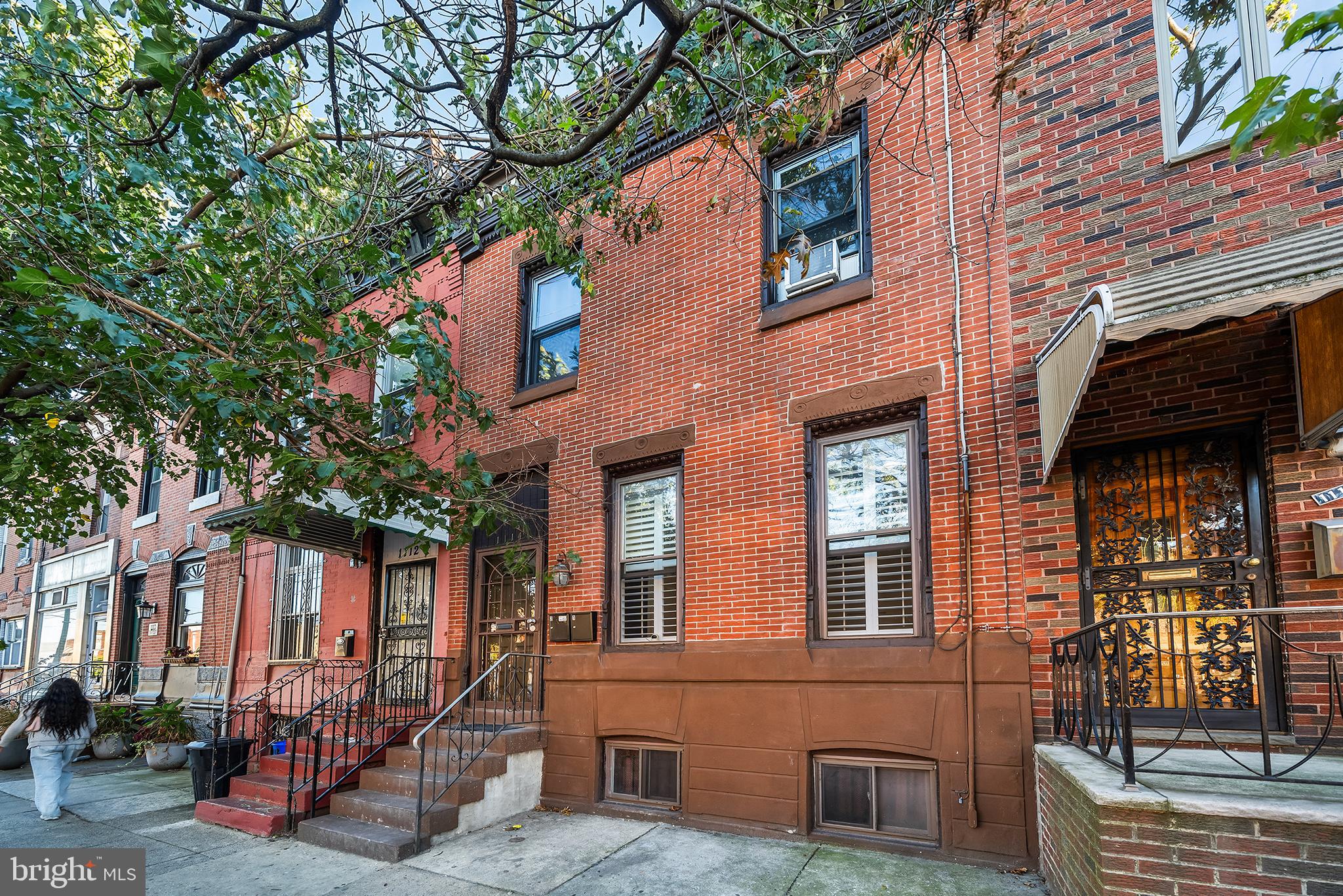 EAST PASSYUNK CROSSING - Residential Lease