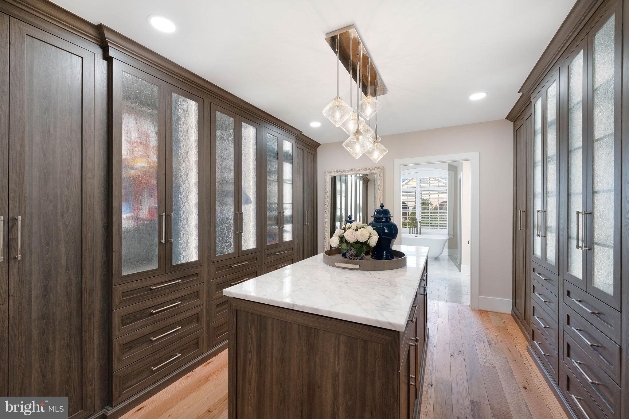 RIVER CREEK - Residential