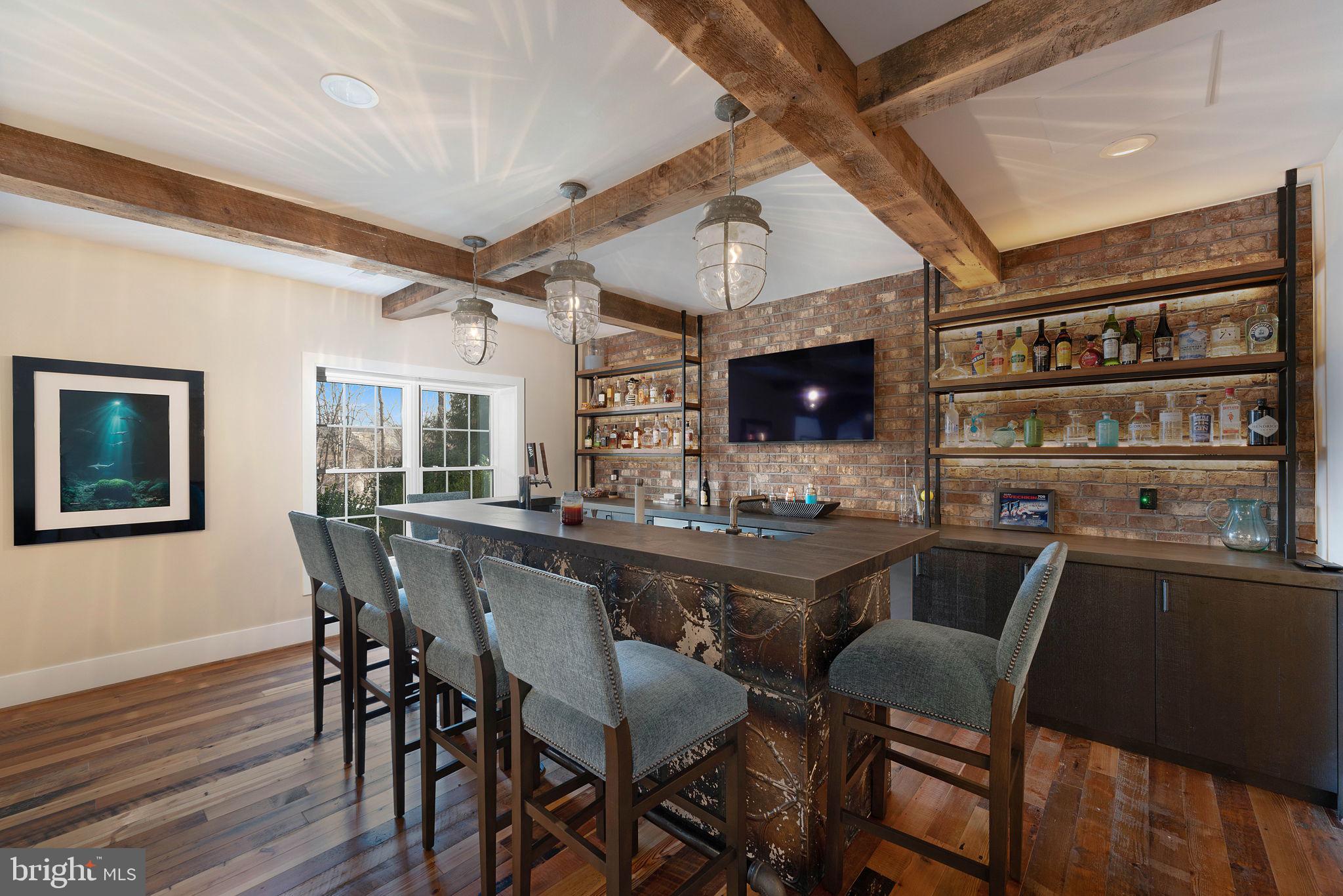 RIVER CREEK - Residential