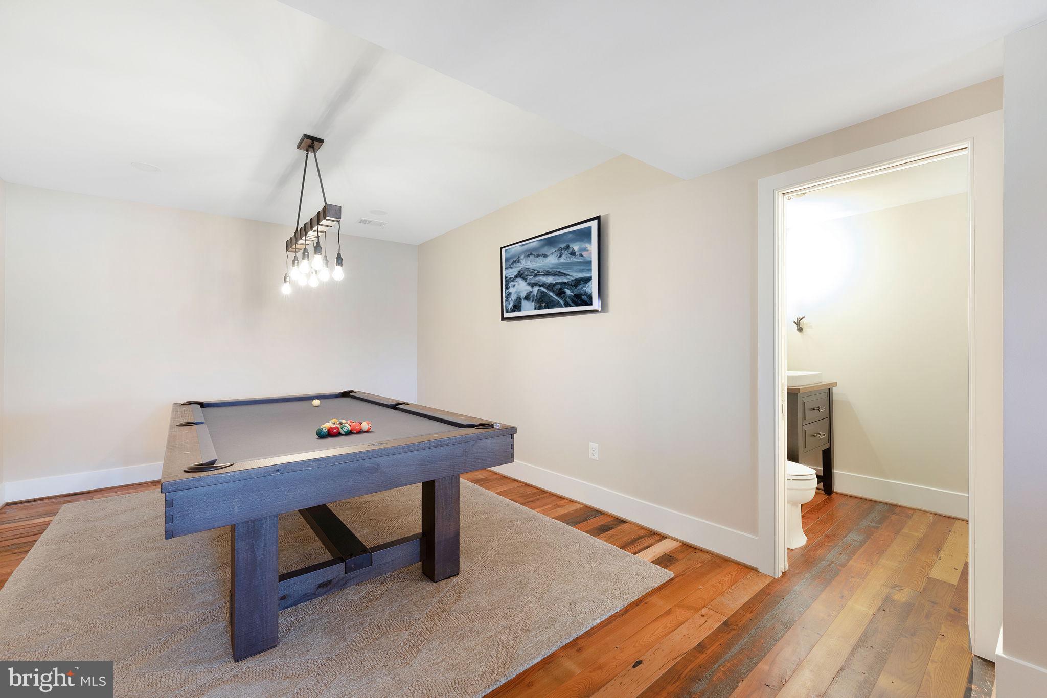 RIVER CREEK - Residential