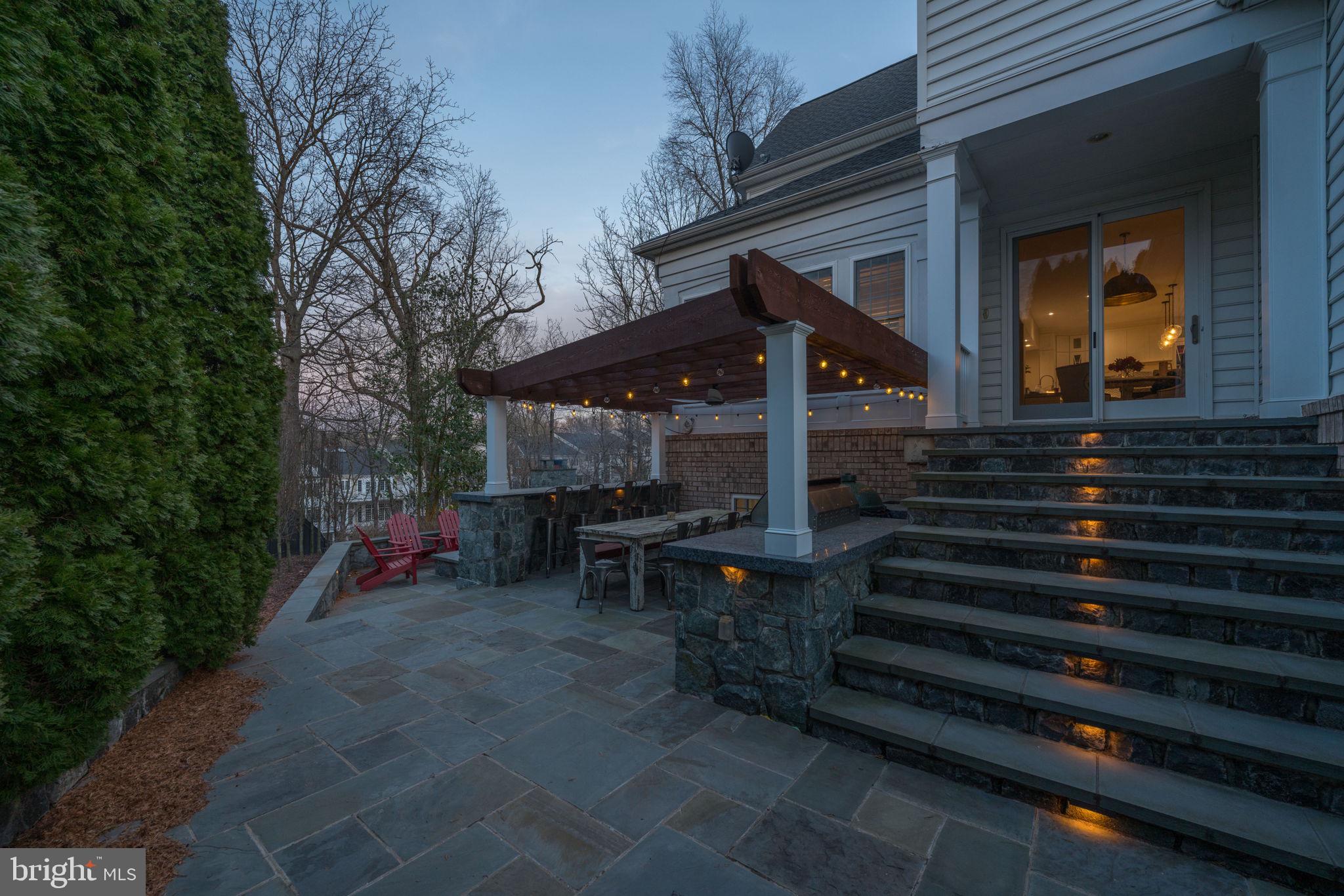 RIVER CREEK - Residential