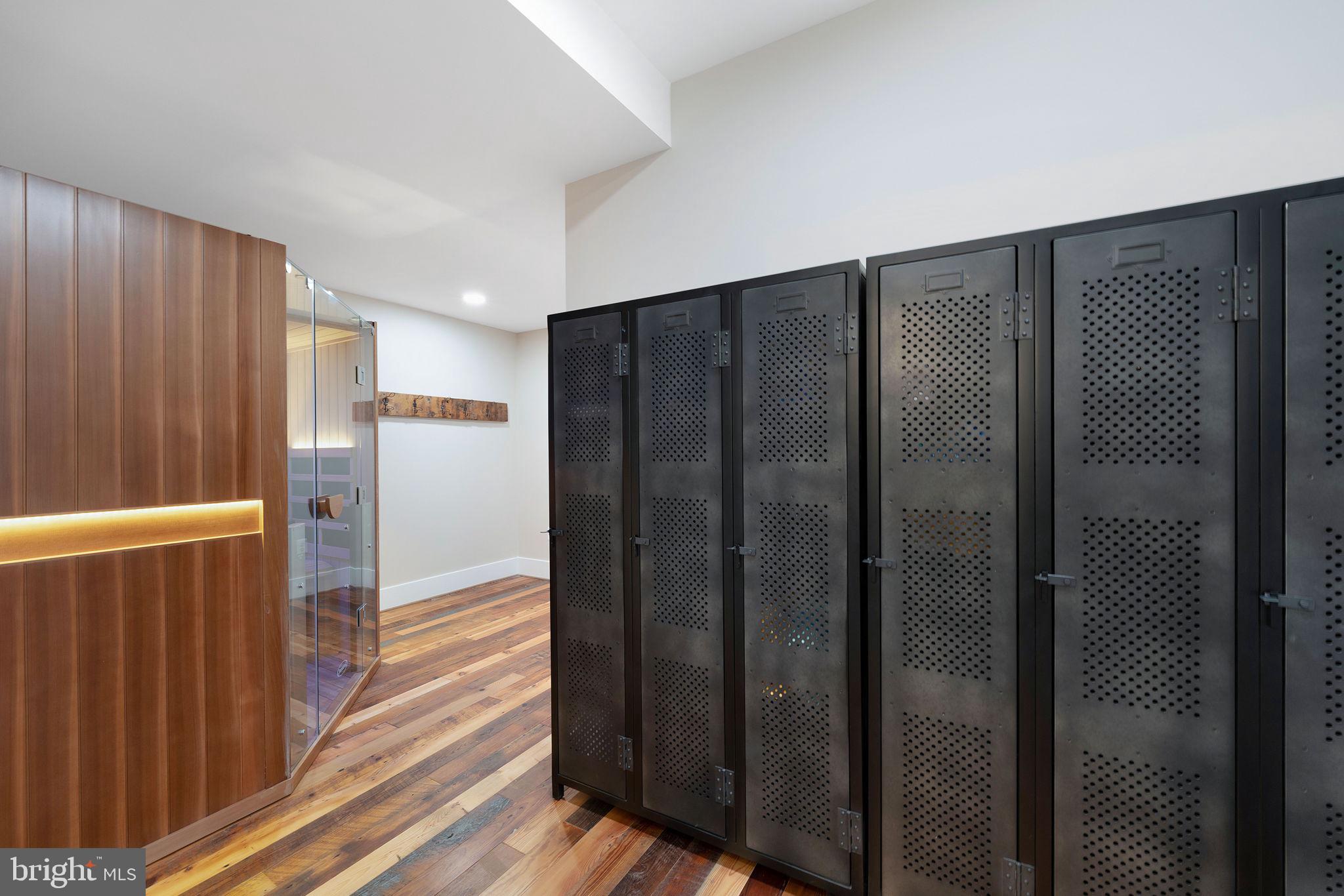 RIVER CREEK - Residential