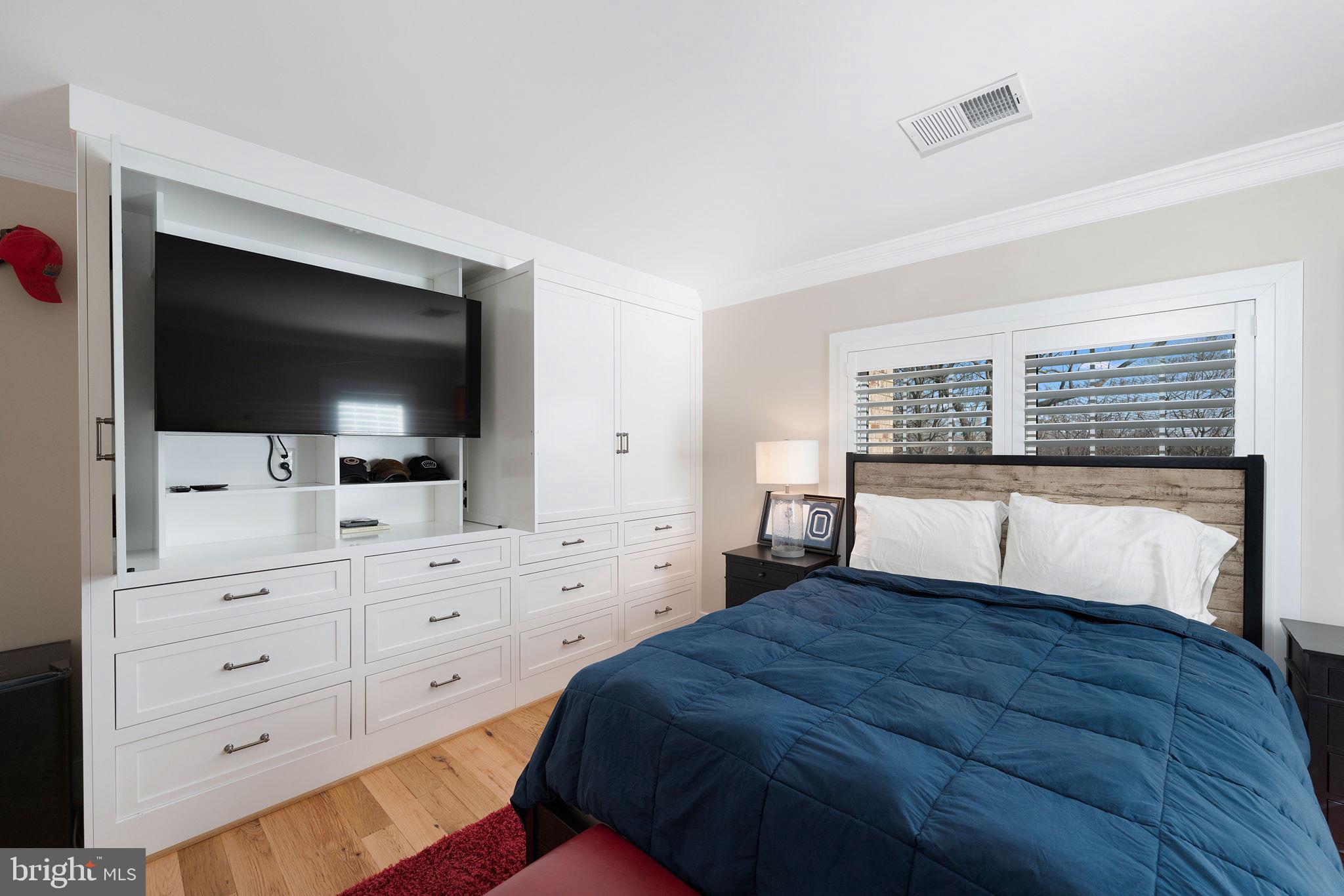 RIVER CREEK - Residential