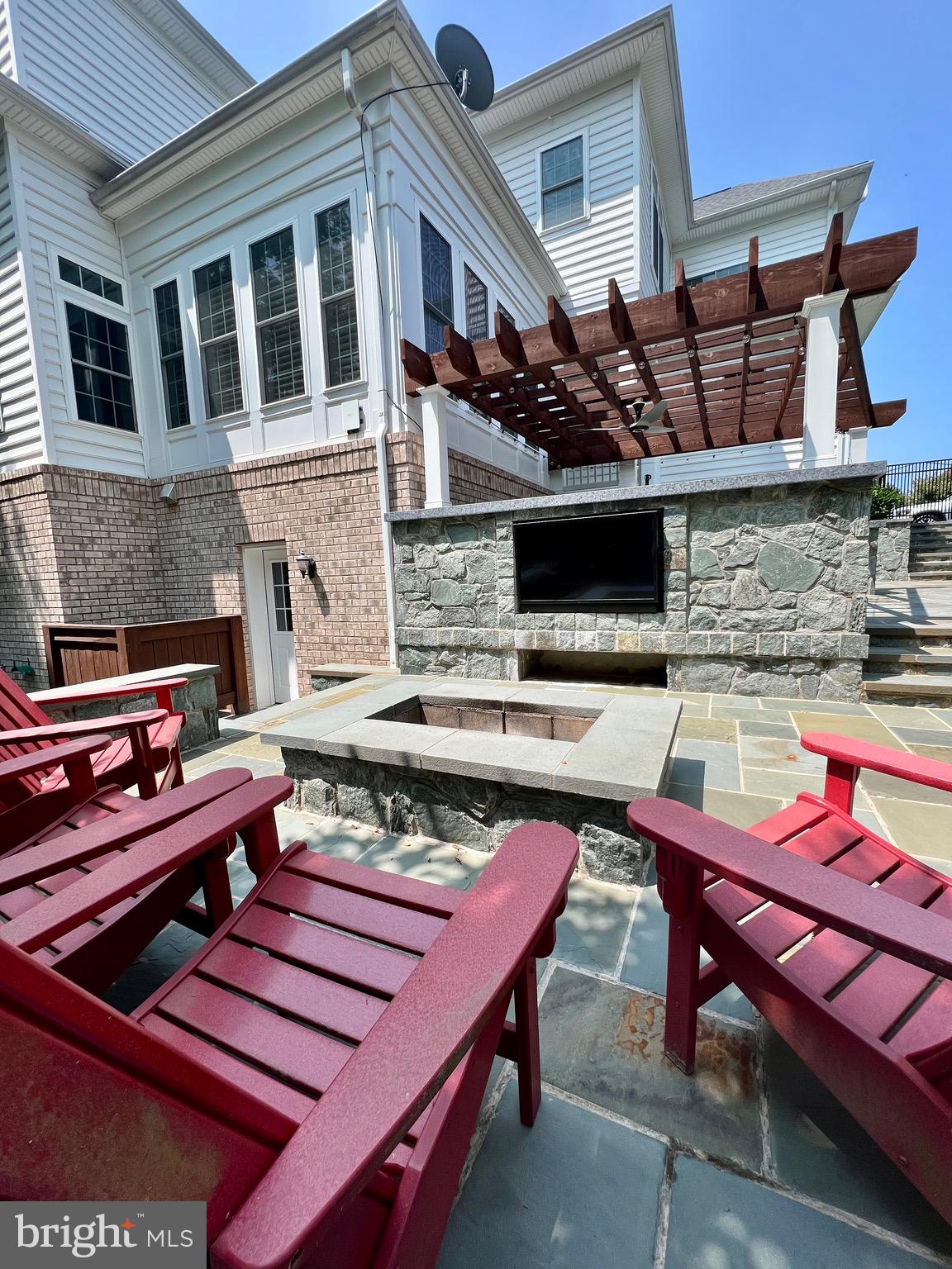 RIVER CREEK - Residential