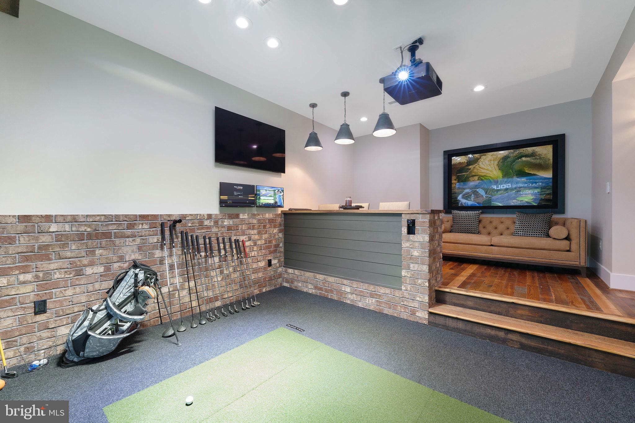 RIVER CREEK - Residential