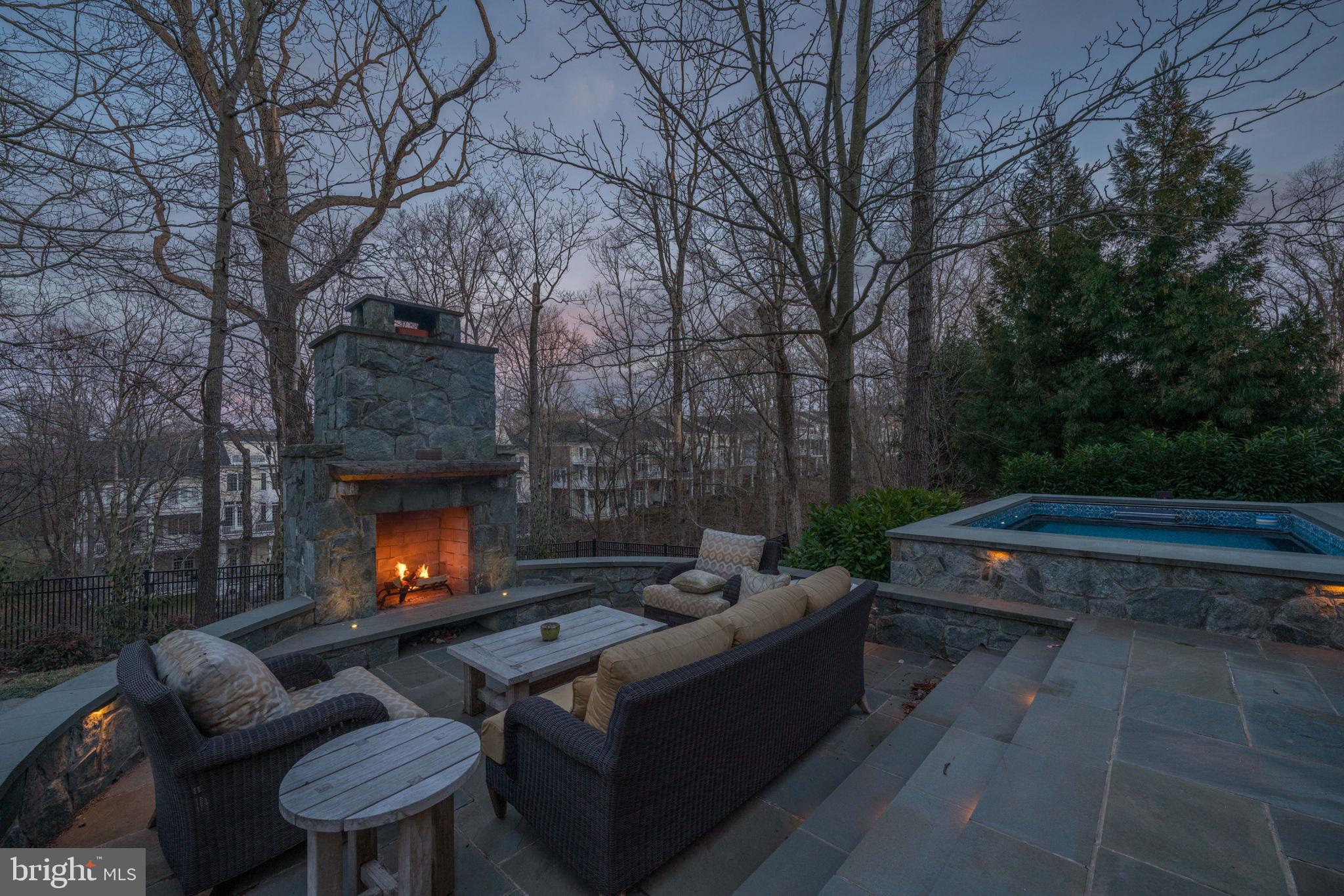 RIVER CREEK - Residential