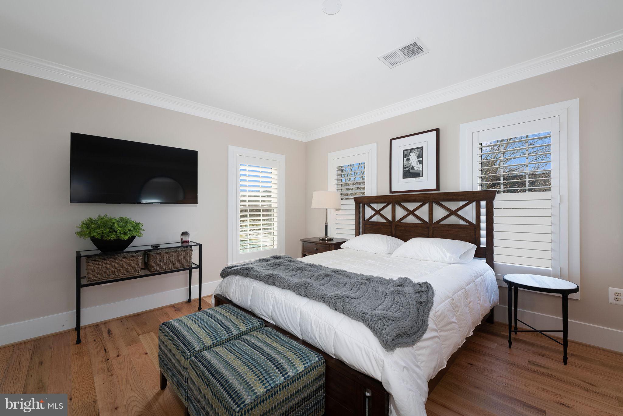 RIVER CREEK - Residential