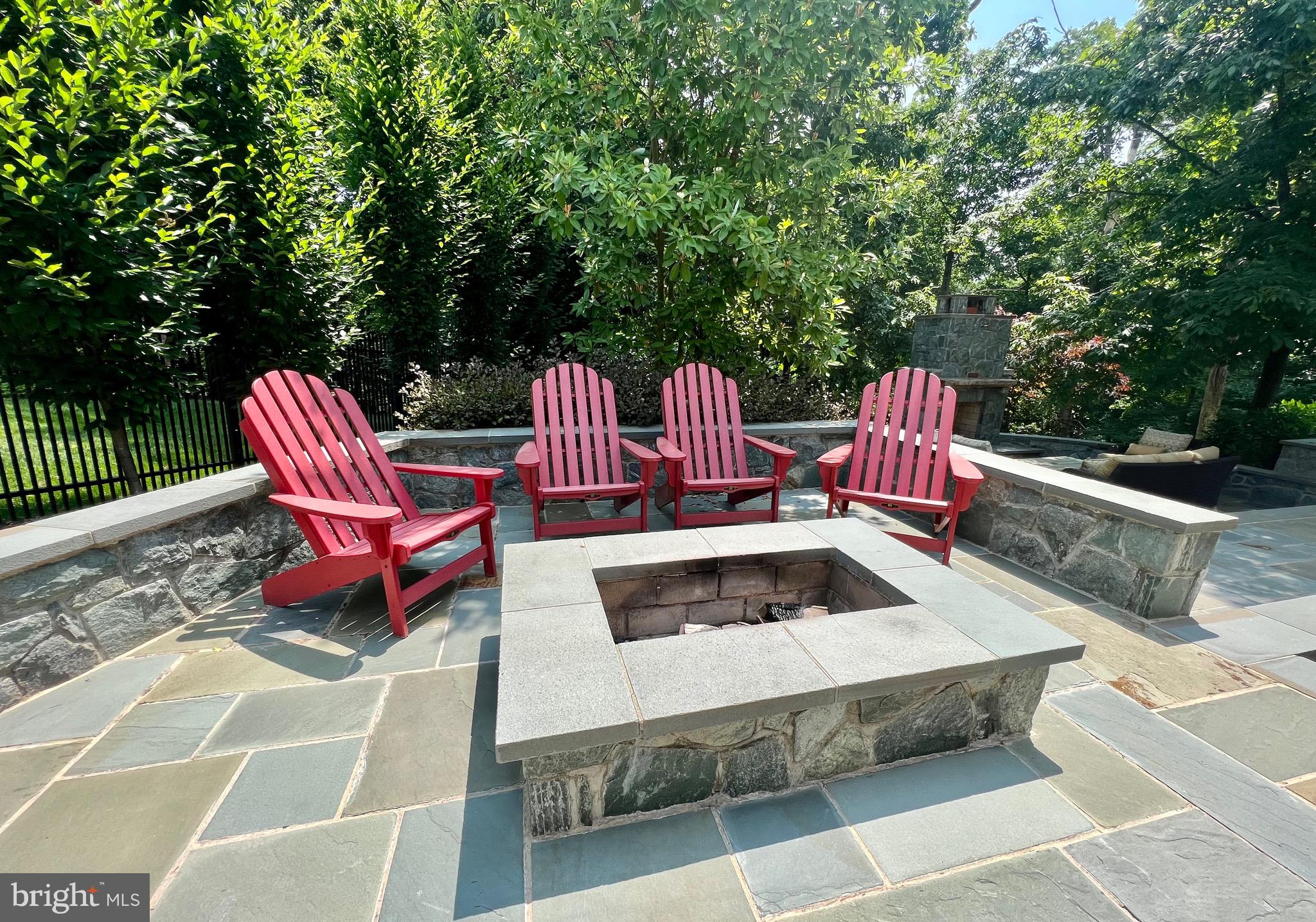 RIVER CREEK - Residential