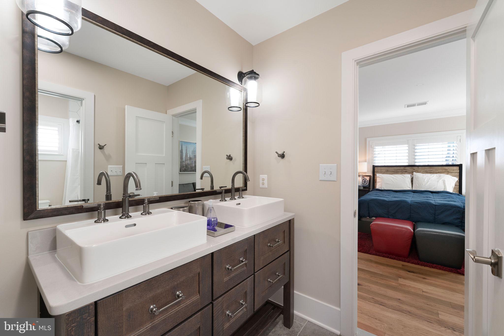 RIVER CREEK - Residential