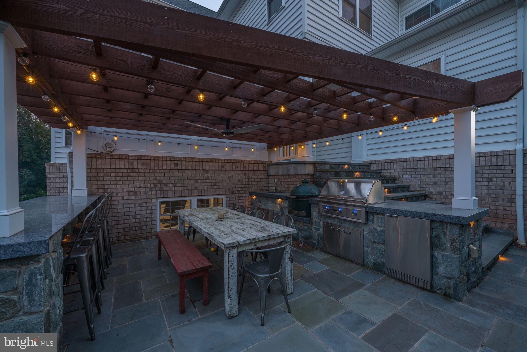 RIVER CREEK - Residential