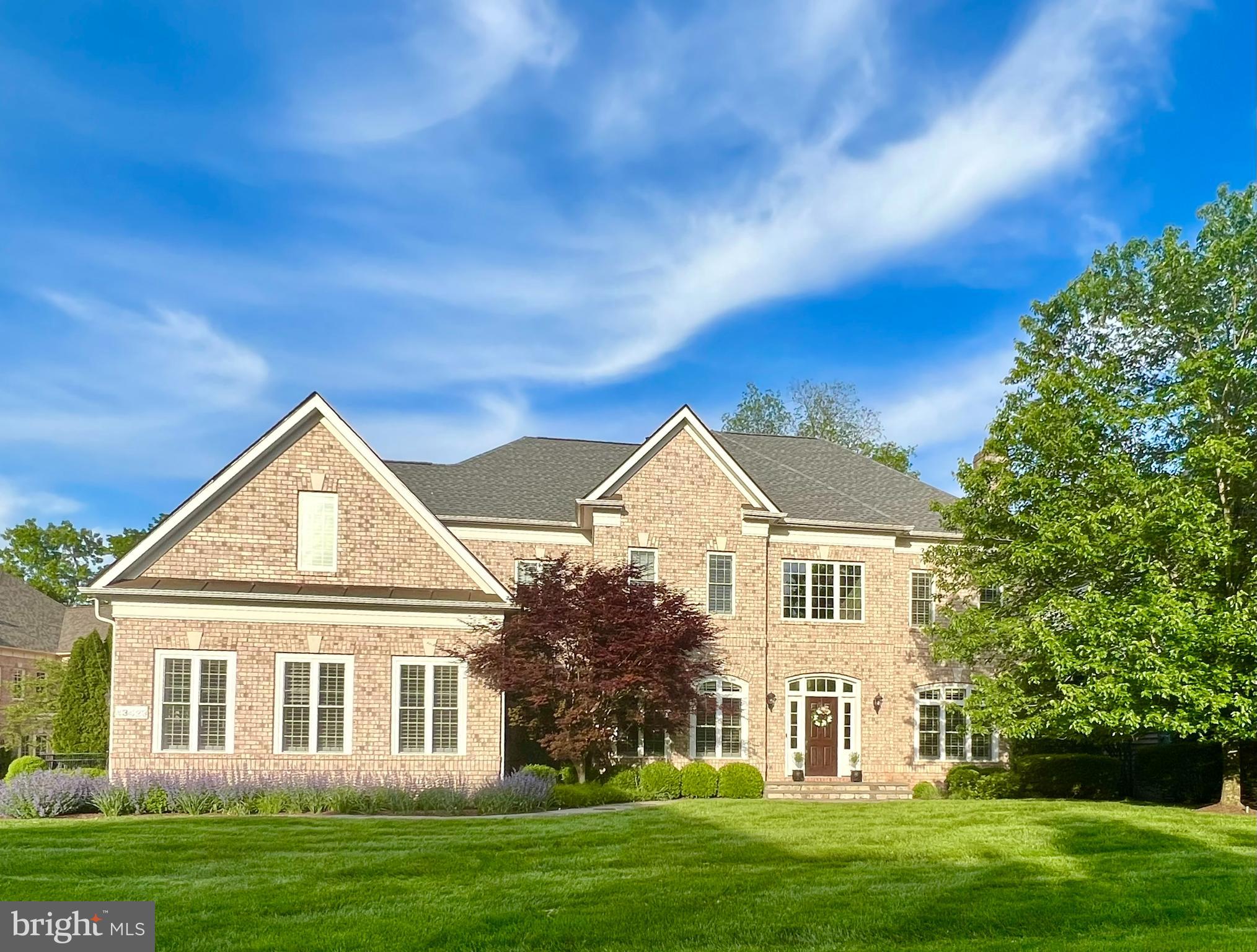 RIVER CREEK - Residential