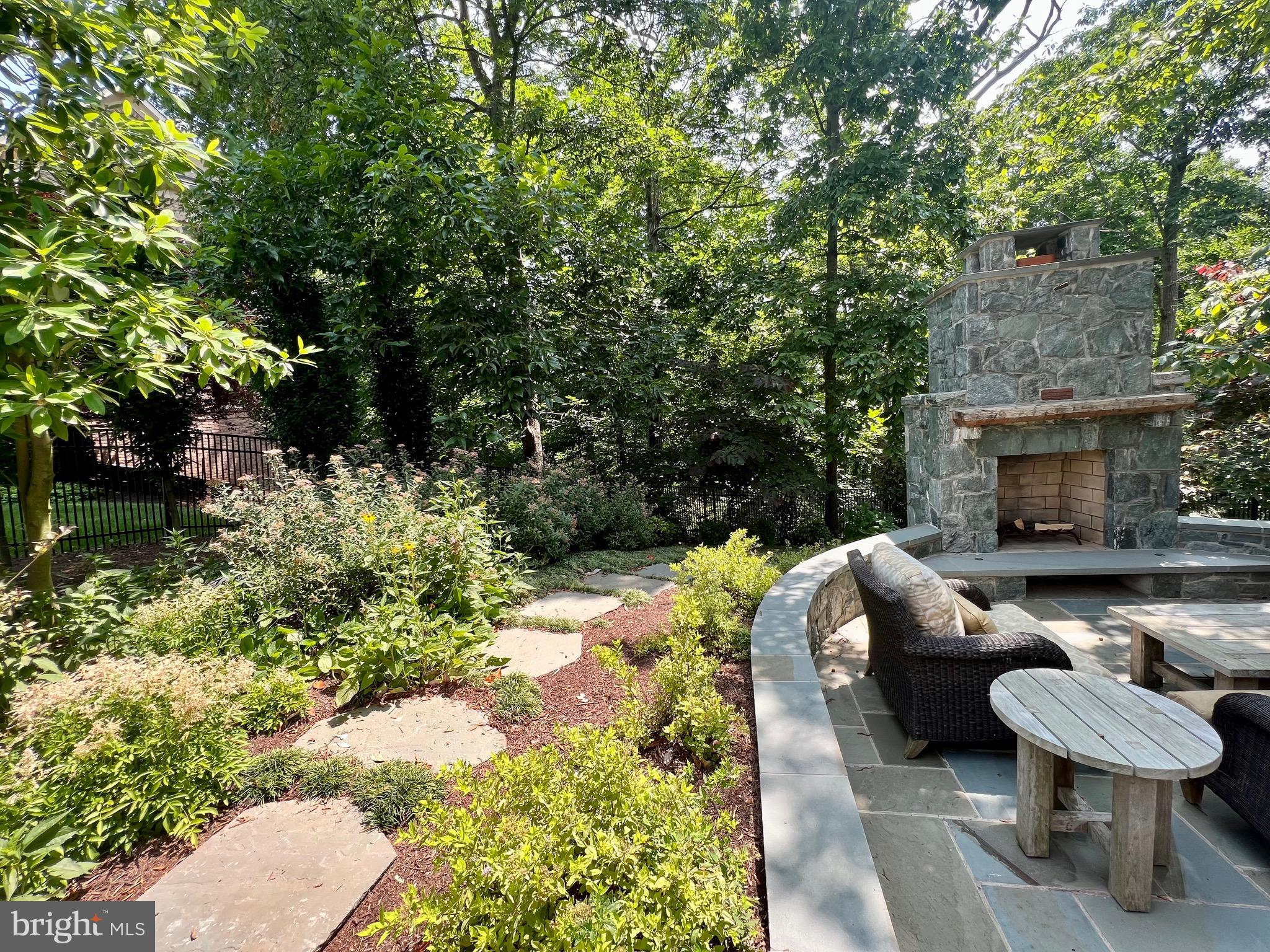 RIVER CREEK - Residential