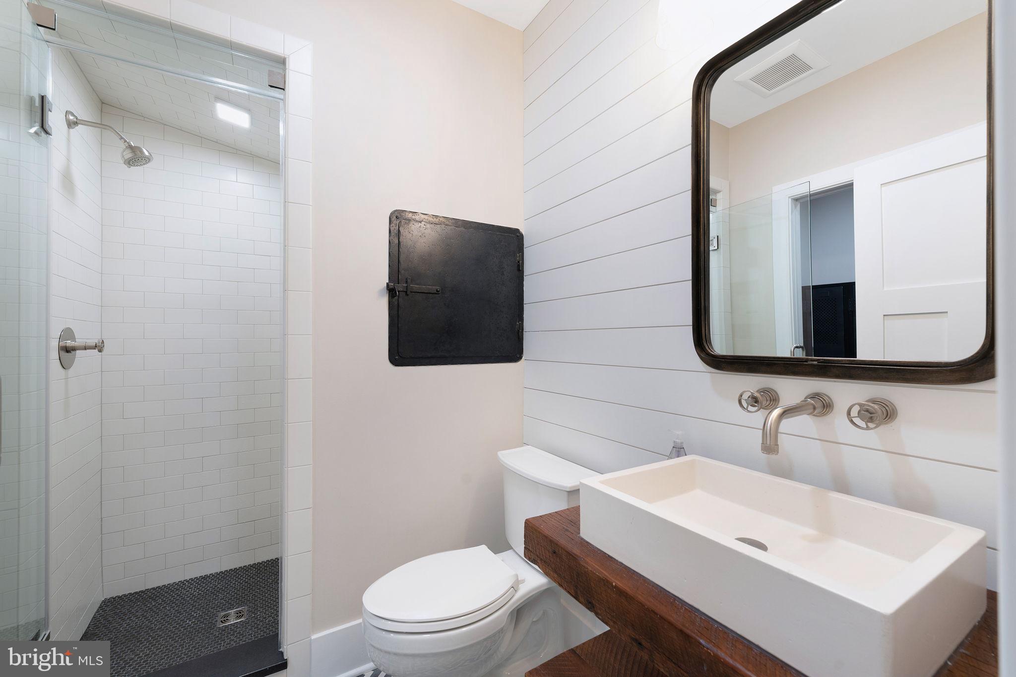 RIVER CREEK - Residential