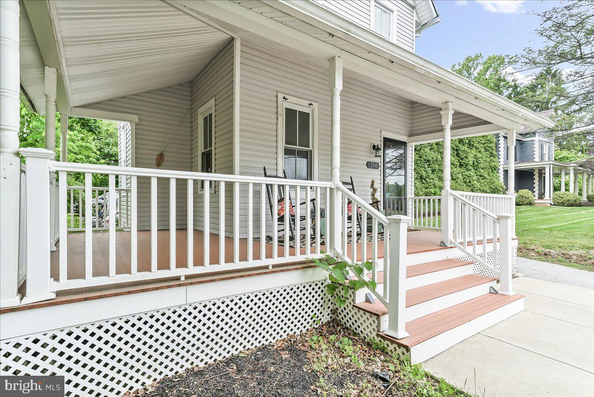 204 S PENNELL ROAD