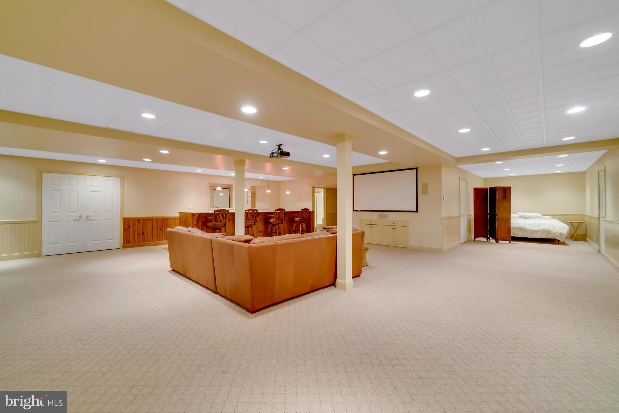 WHITEMARSH CHASE - Residential