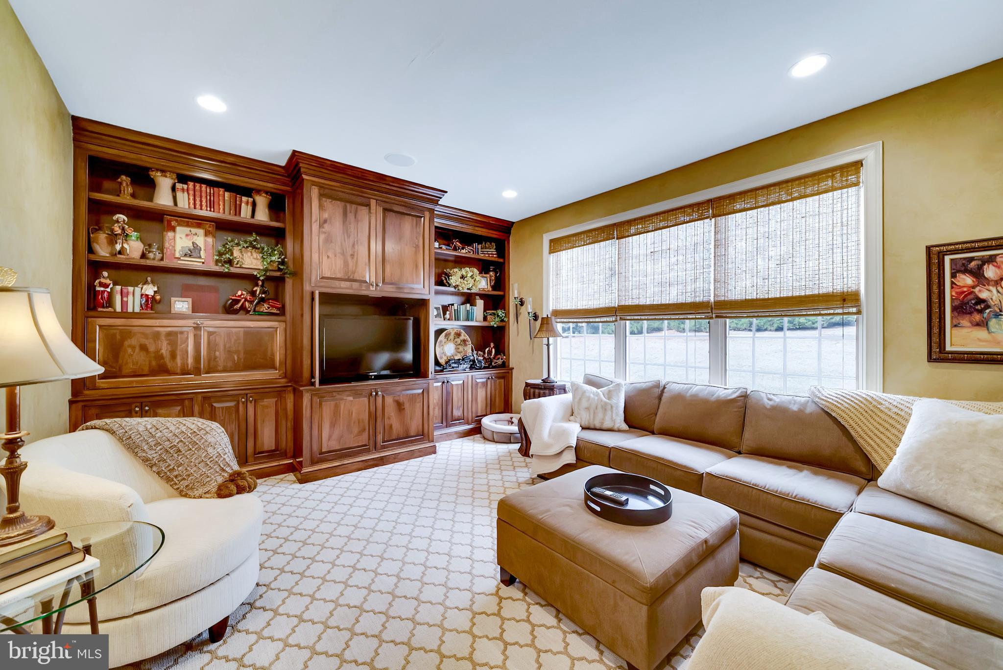 WHITEMARSH CHASE - Residential