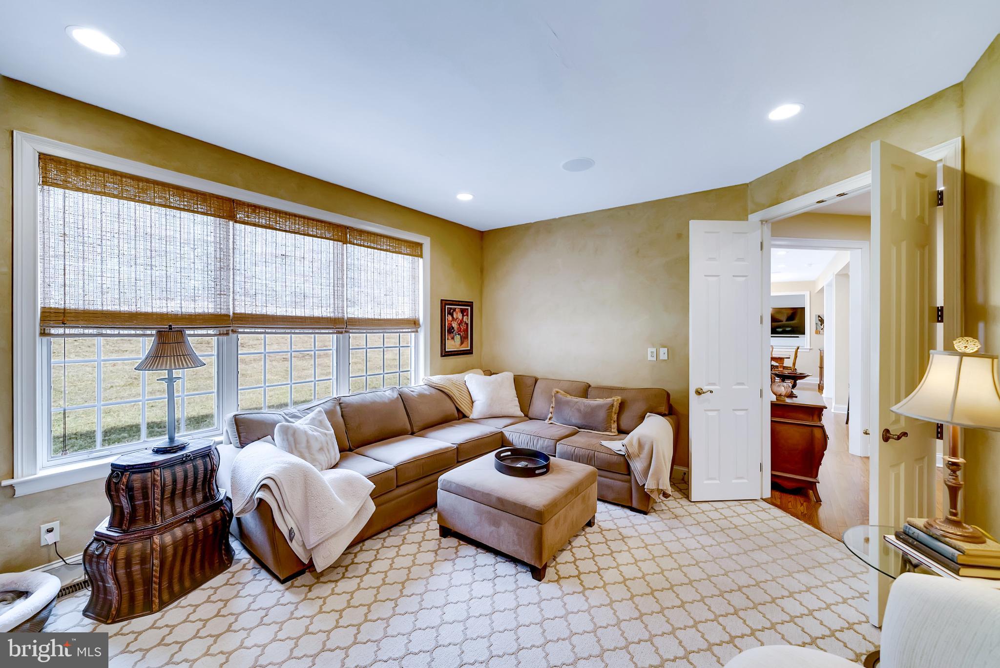 WHITEMARSH CHASE - Residential