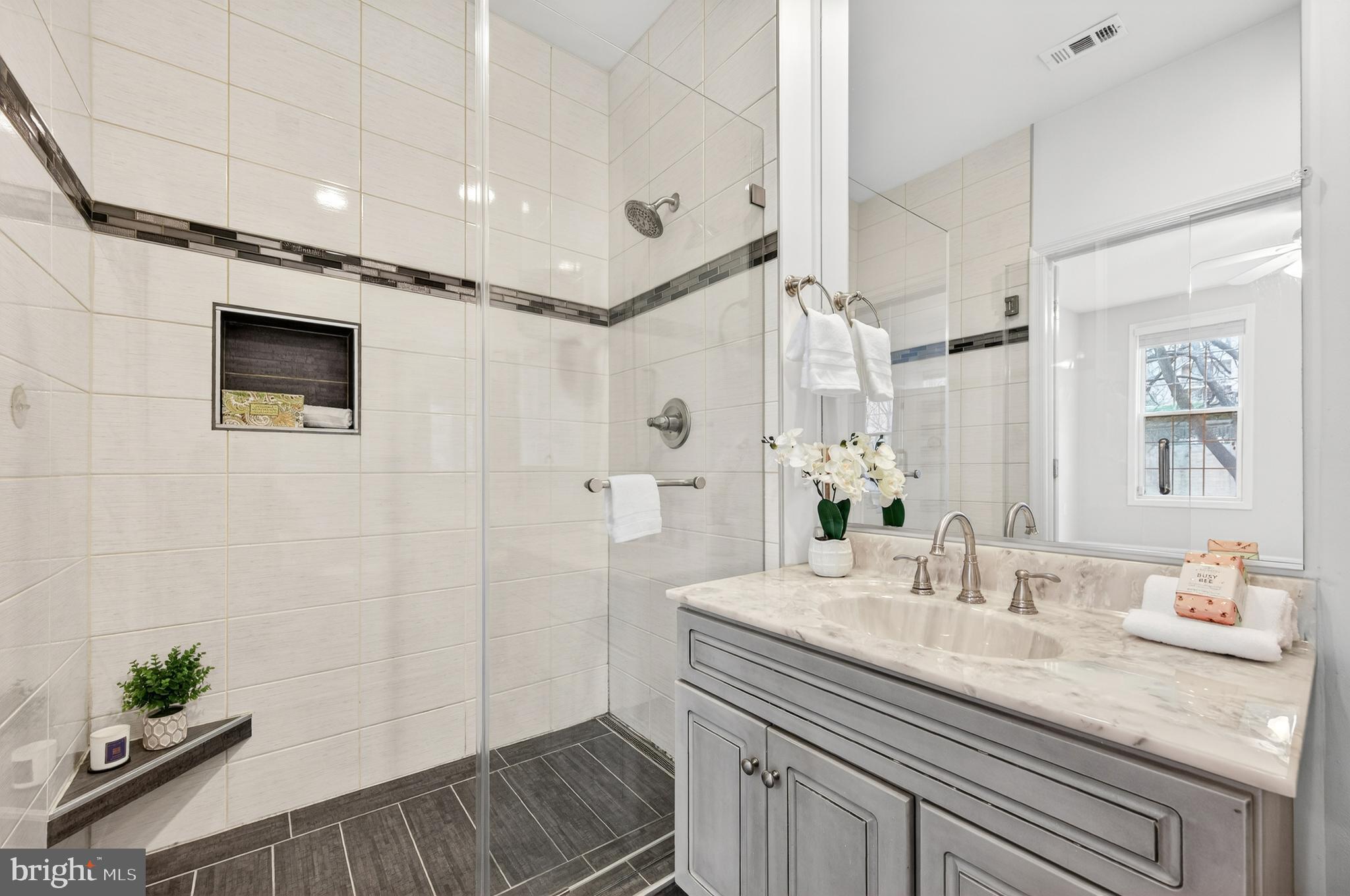 COURTHOUSE HILL - Residential