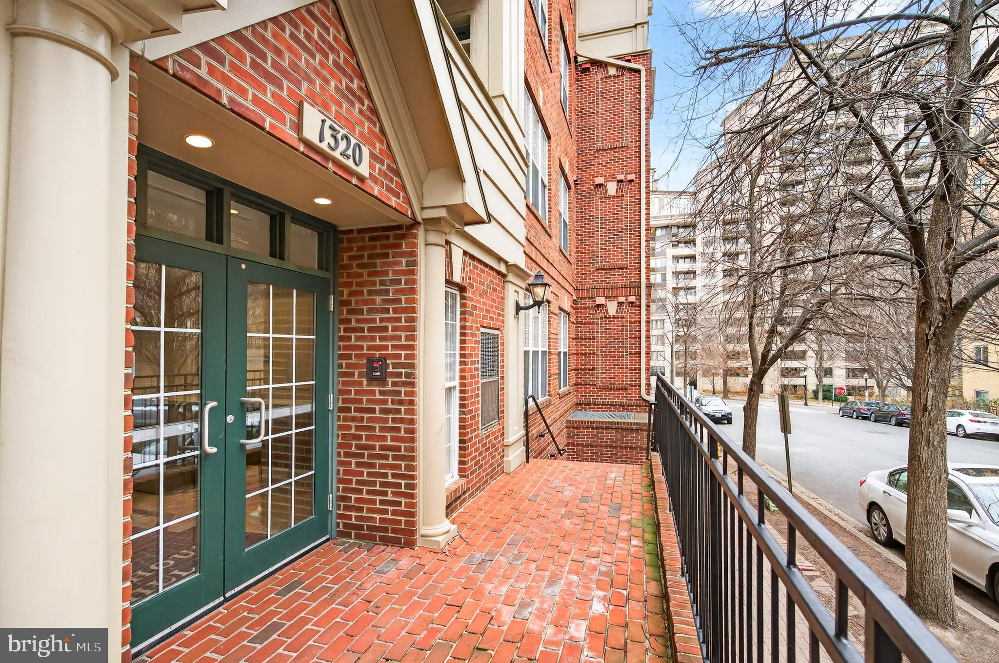 COURTHOUSE HILL - Residential