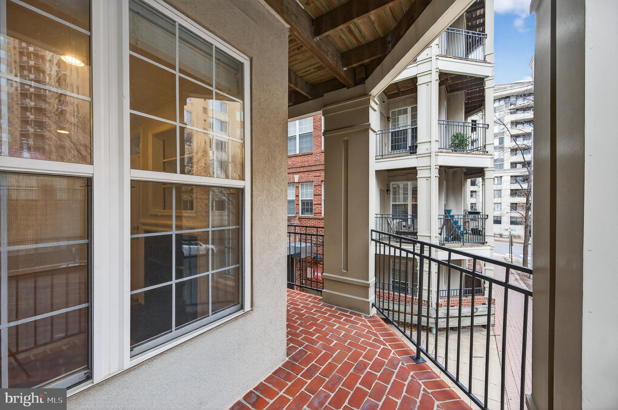 COURTHOUSE HILL - Residential