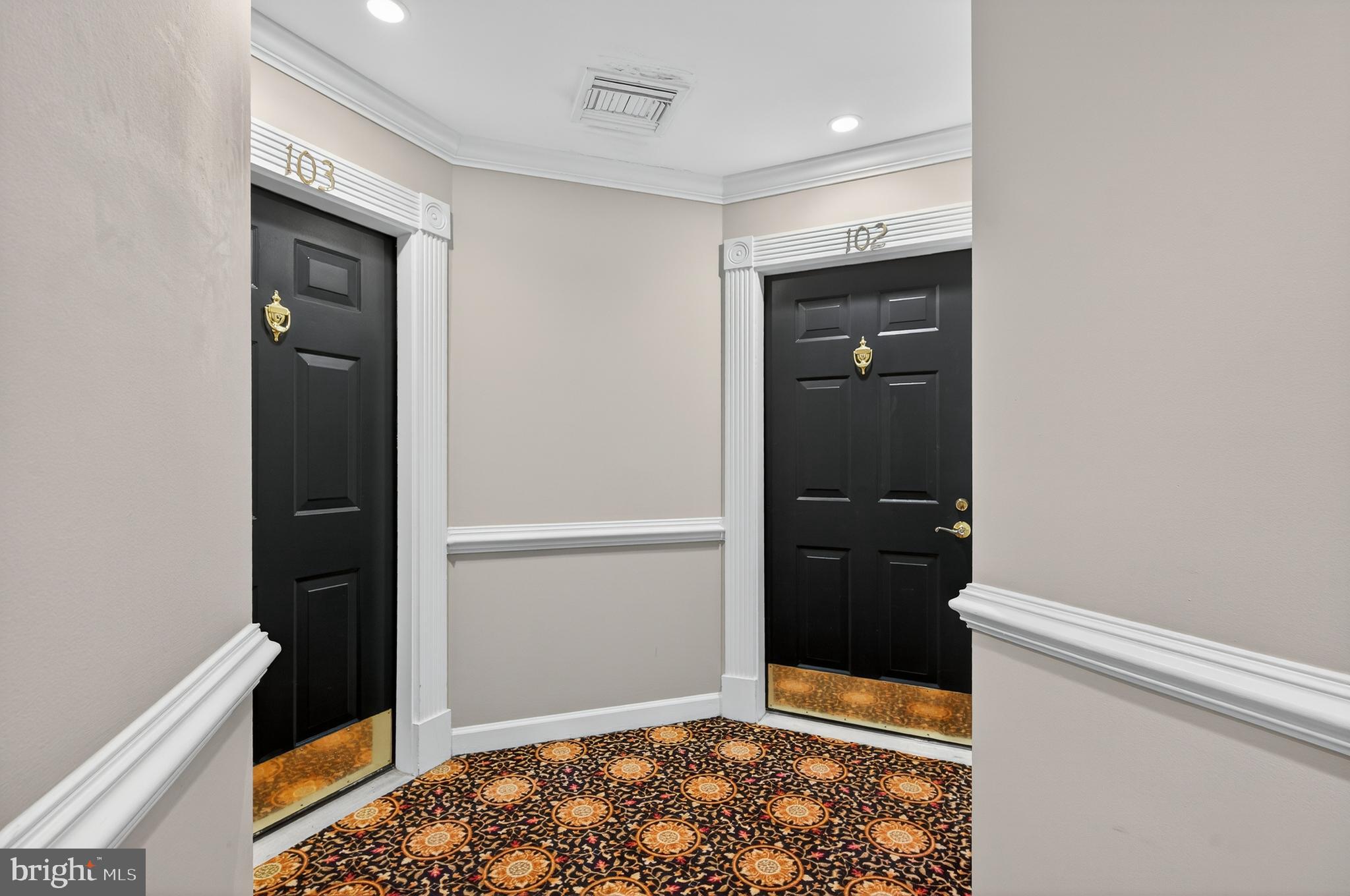 COURTHOUSE HILL - Residential