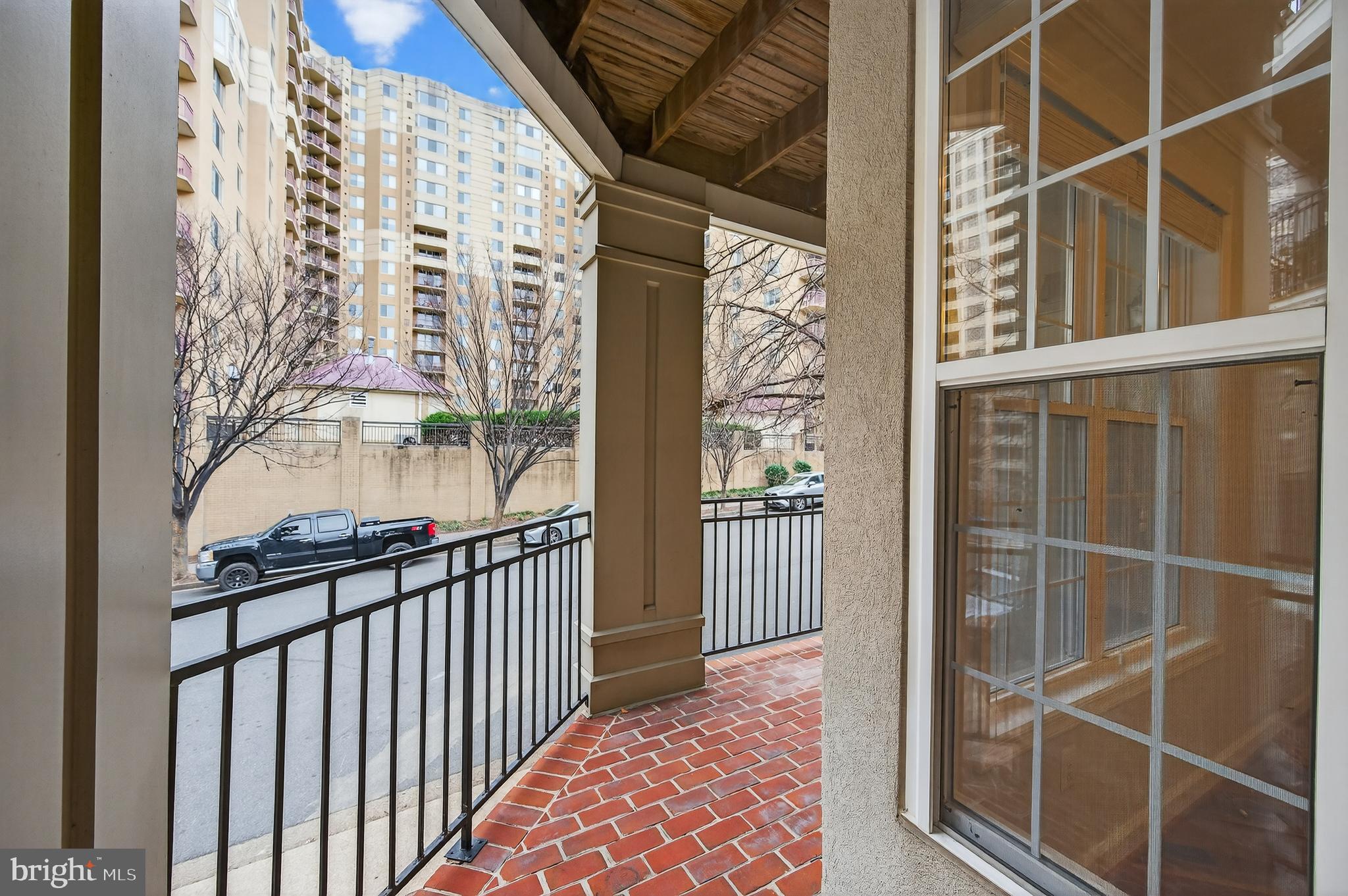 COURTHOUSE HILL - Residential