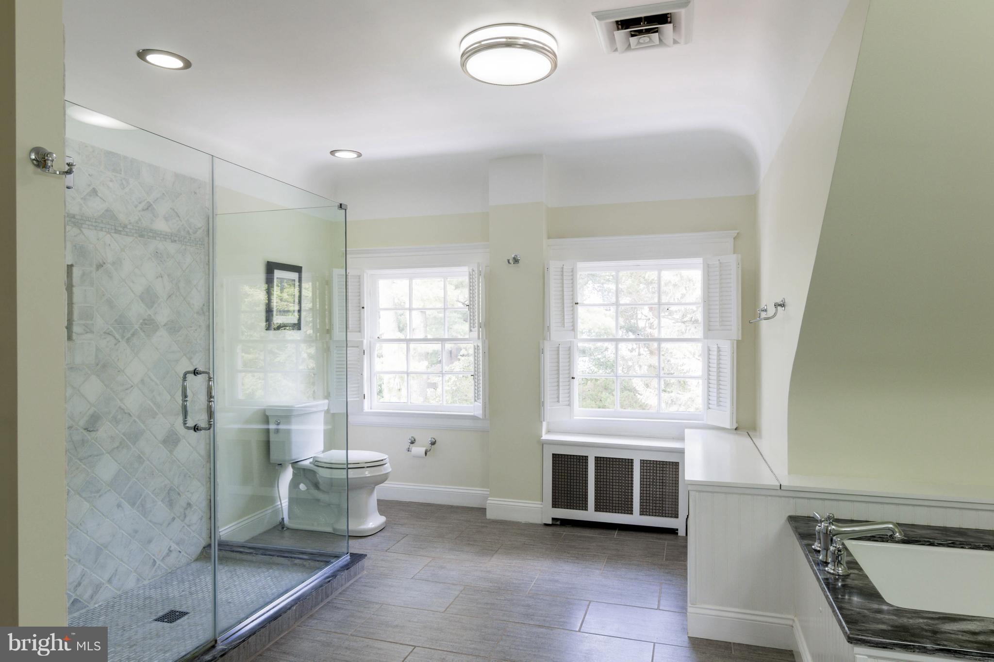 ROLAND PARK - Residential