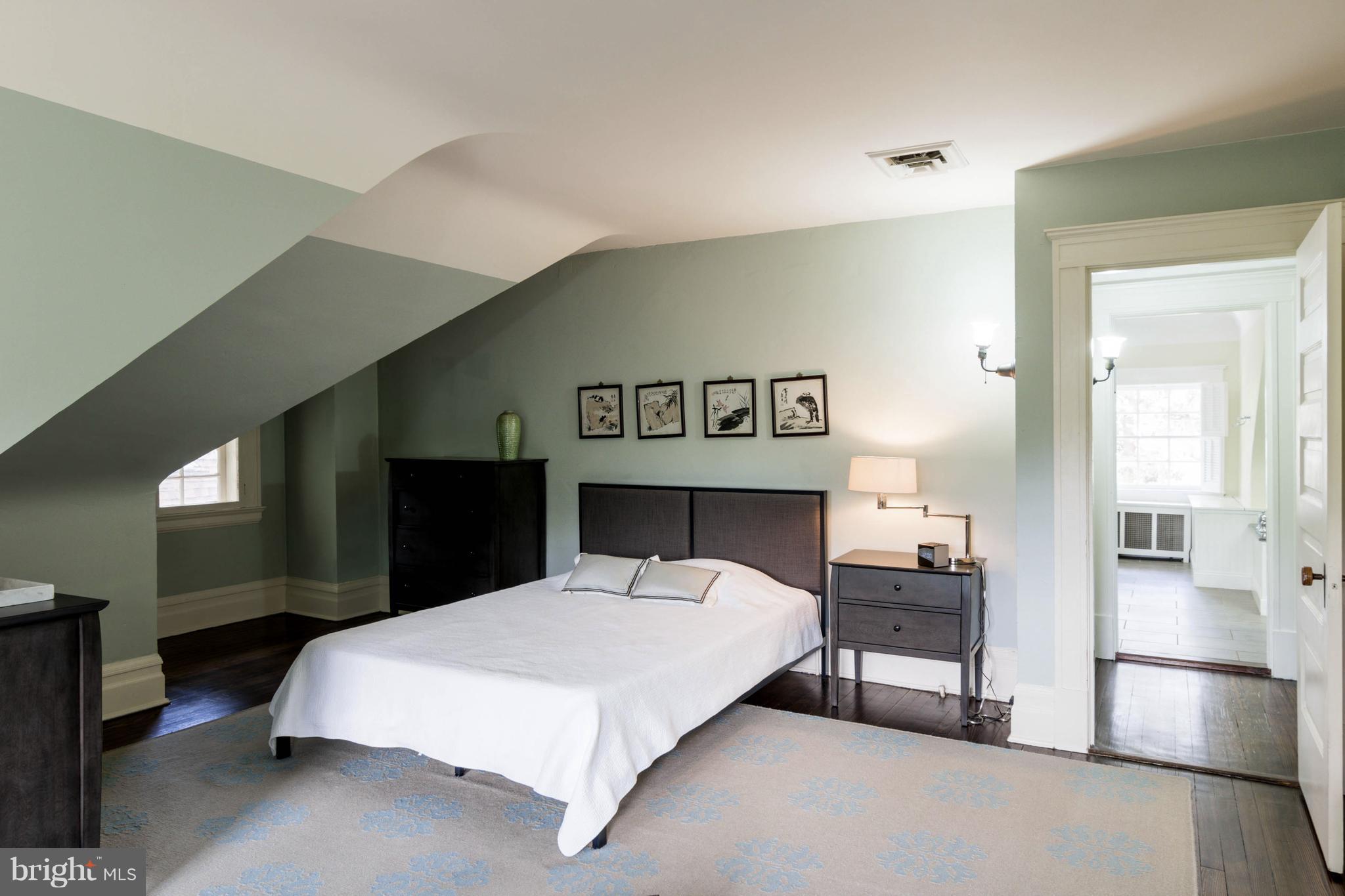 ROLAND PARK - Residential