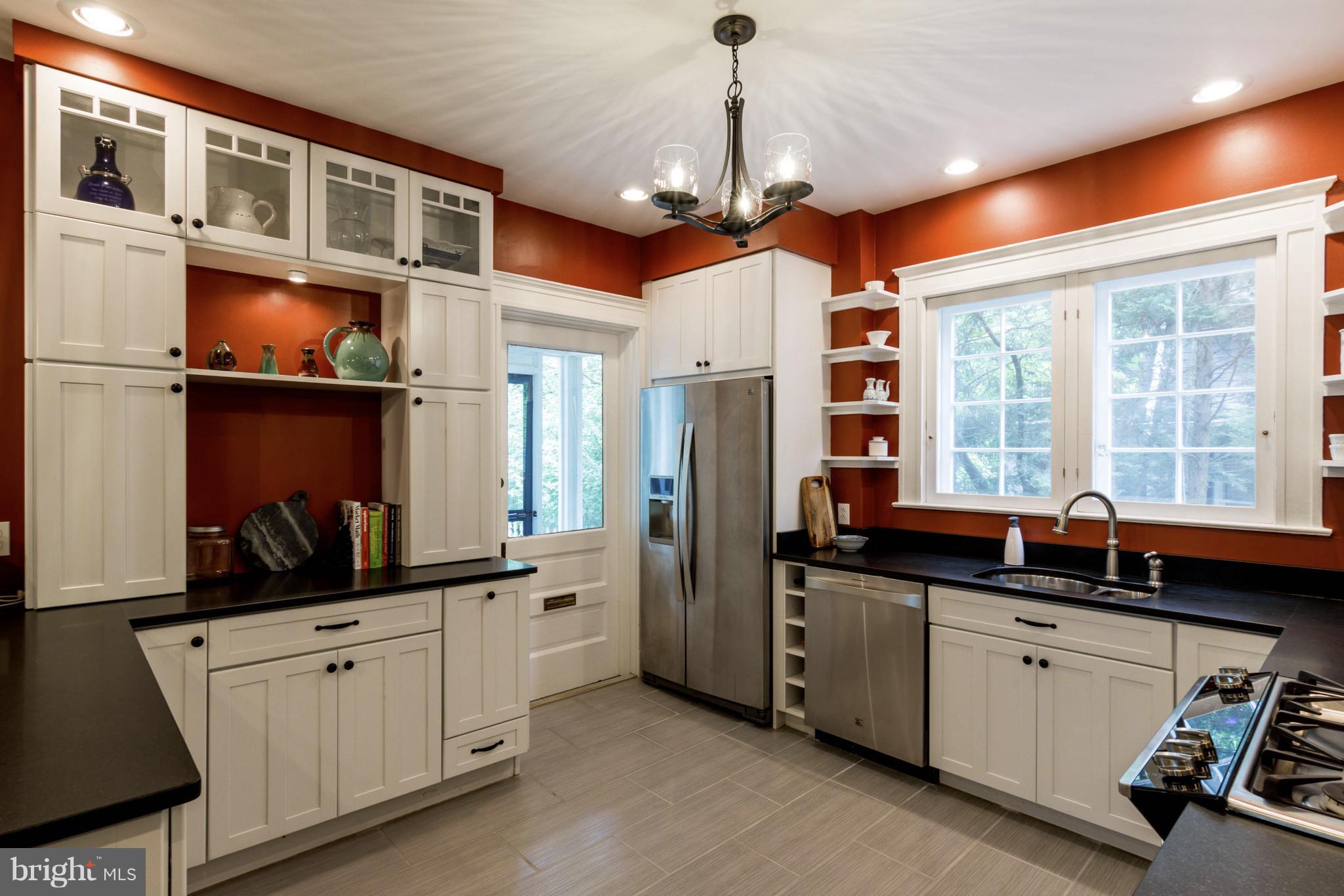 ROLAND PARK - Residential