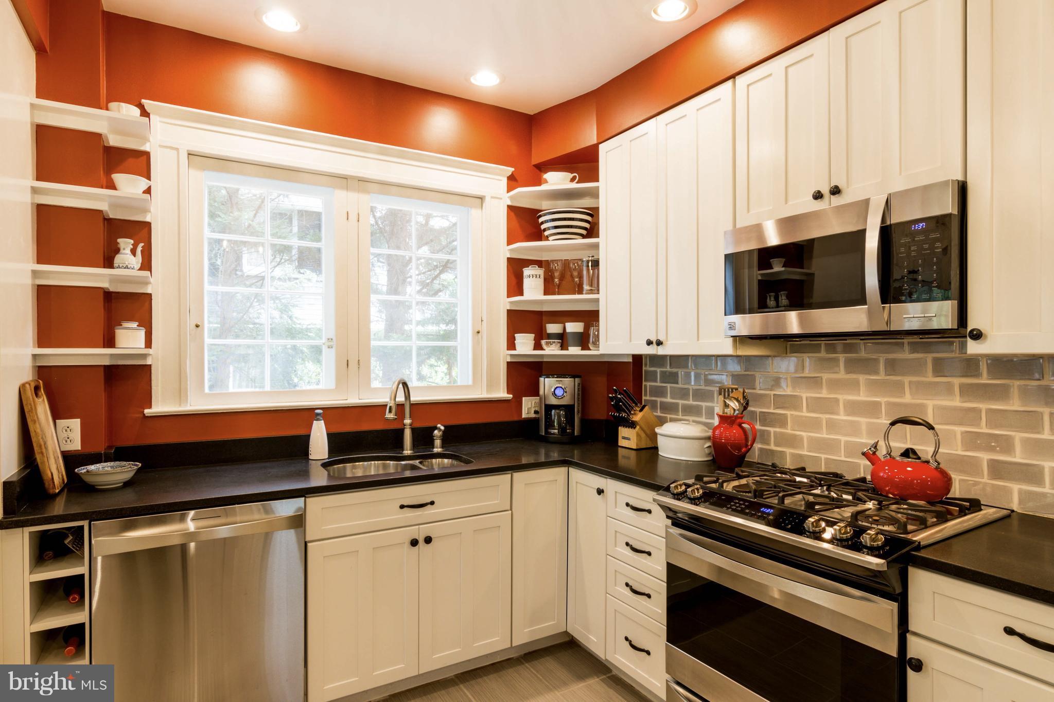 ROLAND PARK - Residential