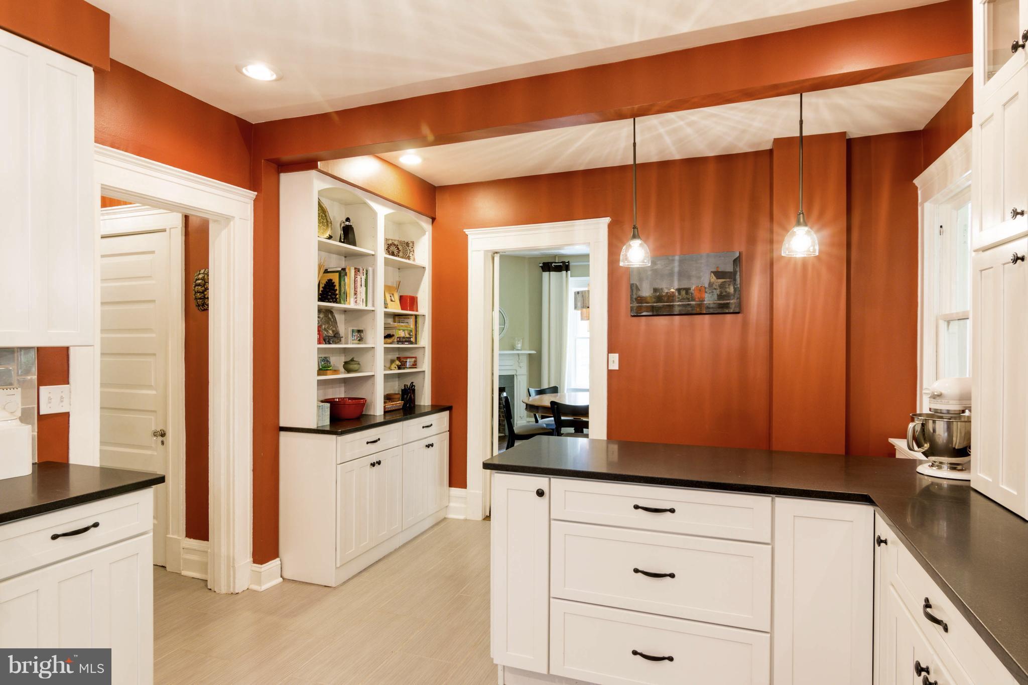 ROLAND PARK - Residential