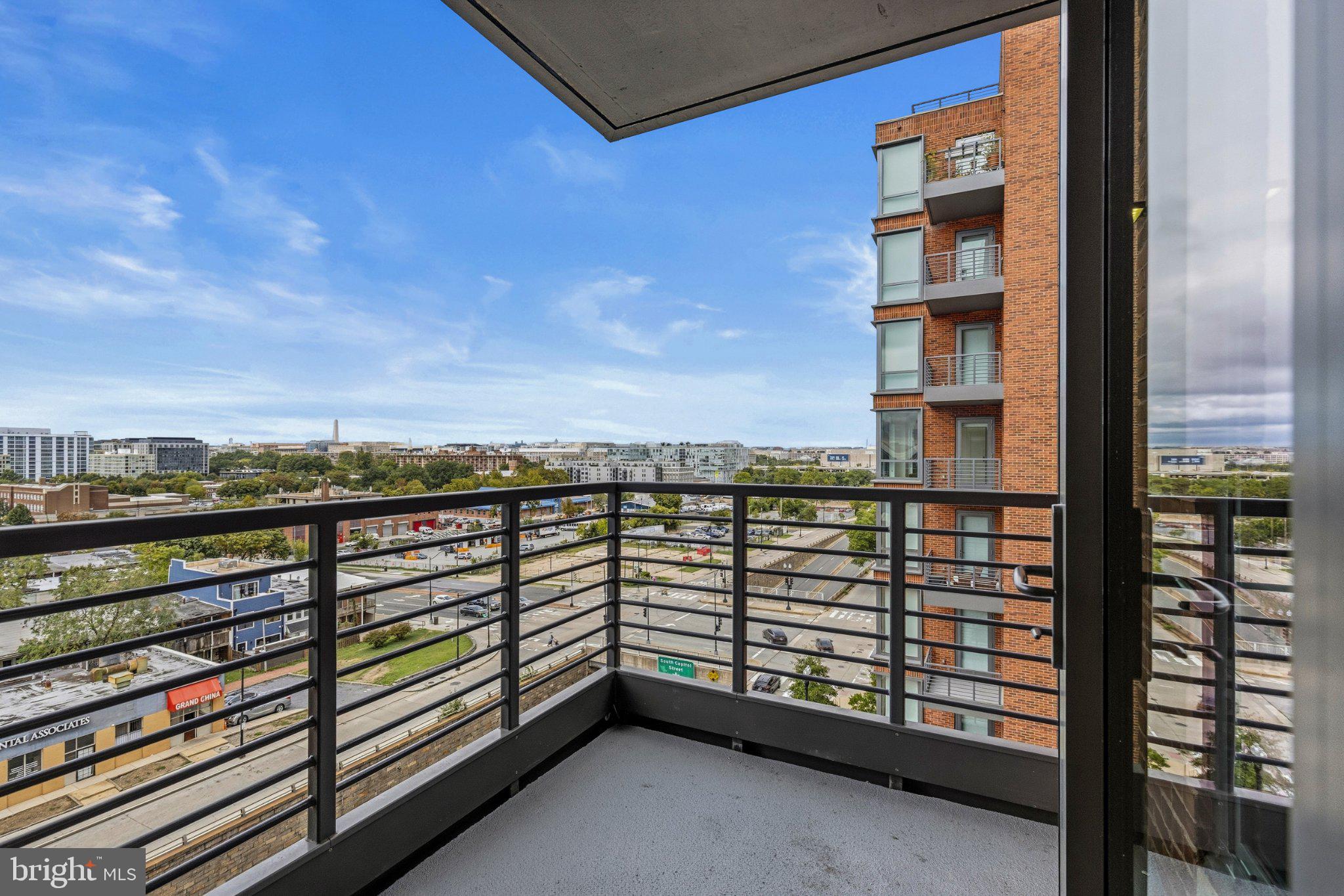 1211 VAN STREET SE 818