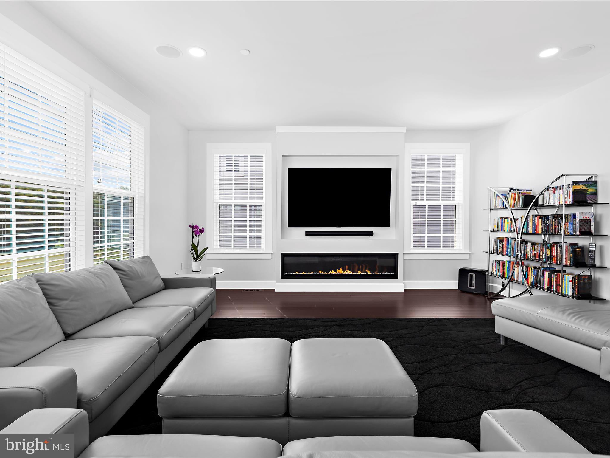 MAPLE LAWN SOUTH - Residential