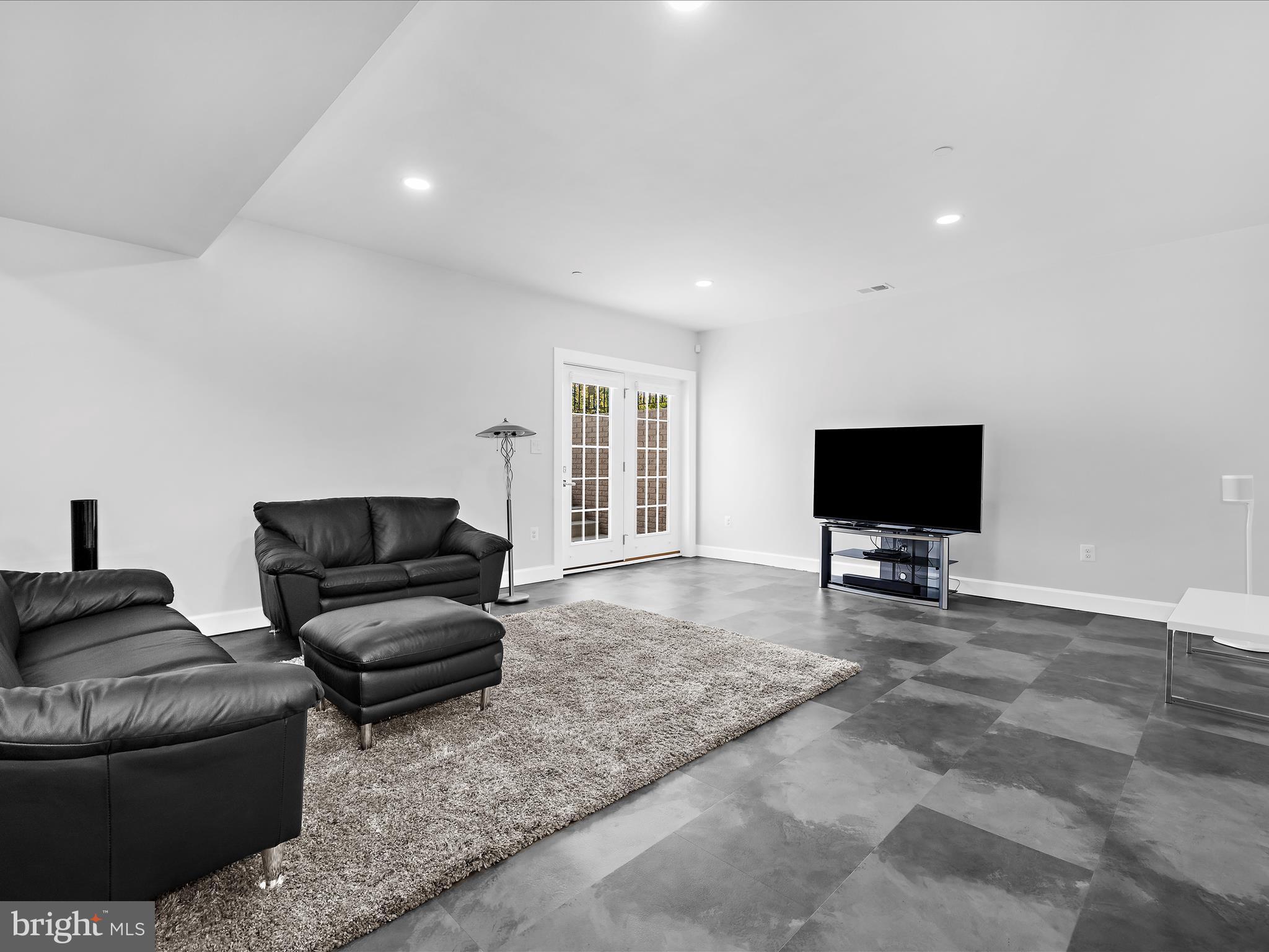 MAPLE LAWN SOUTH - Residential