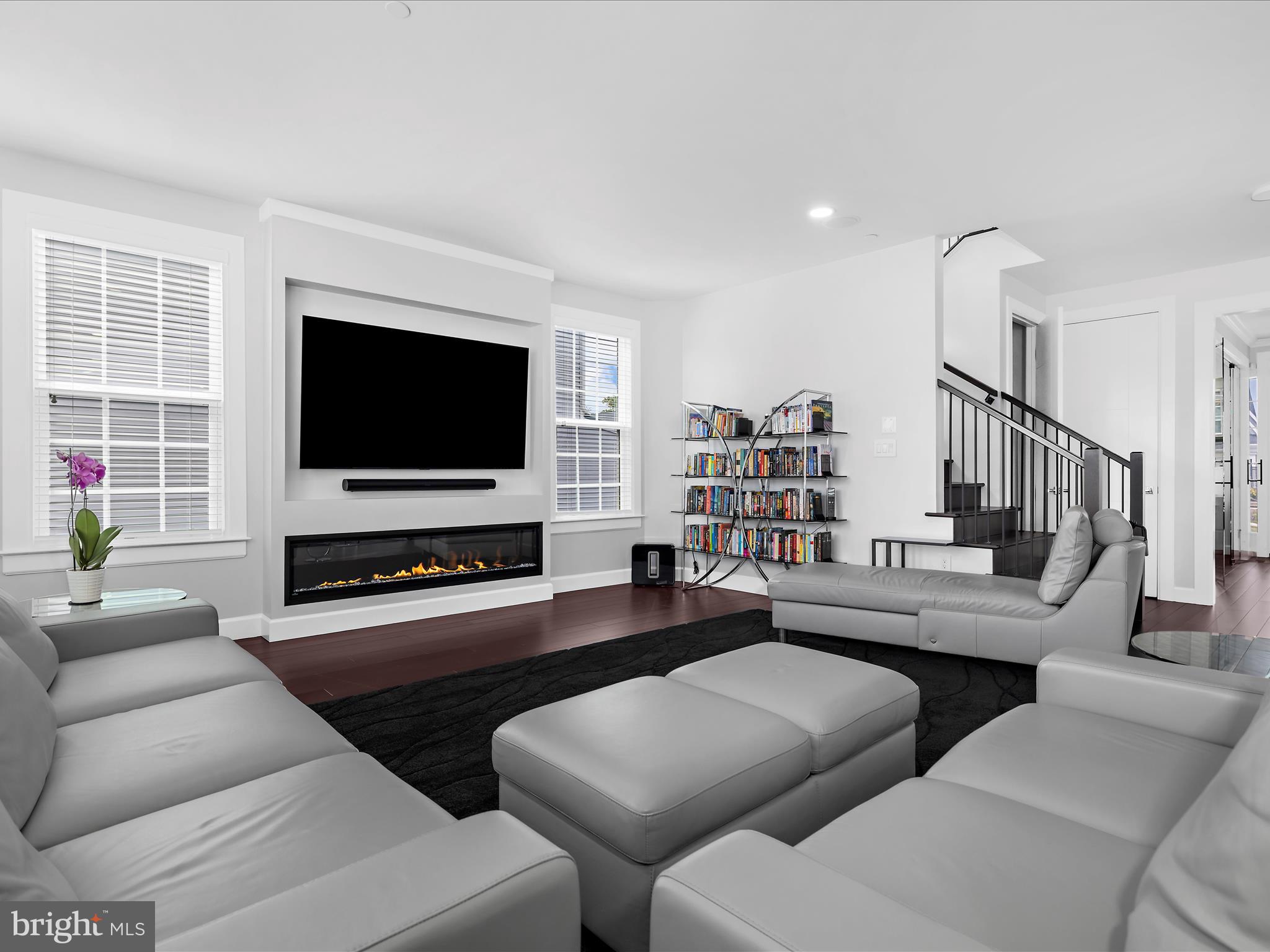 MAPLE LAWN SOUTH - Residential