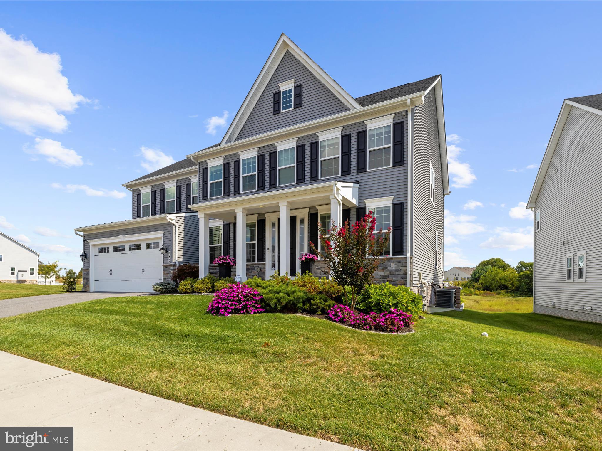 8237 S MAPLE LAWN BOULEVARD